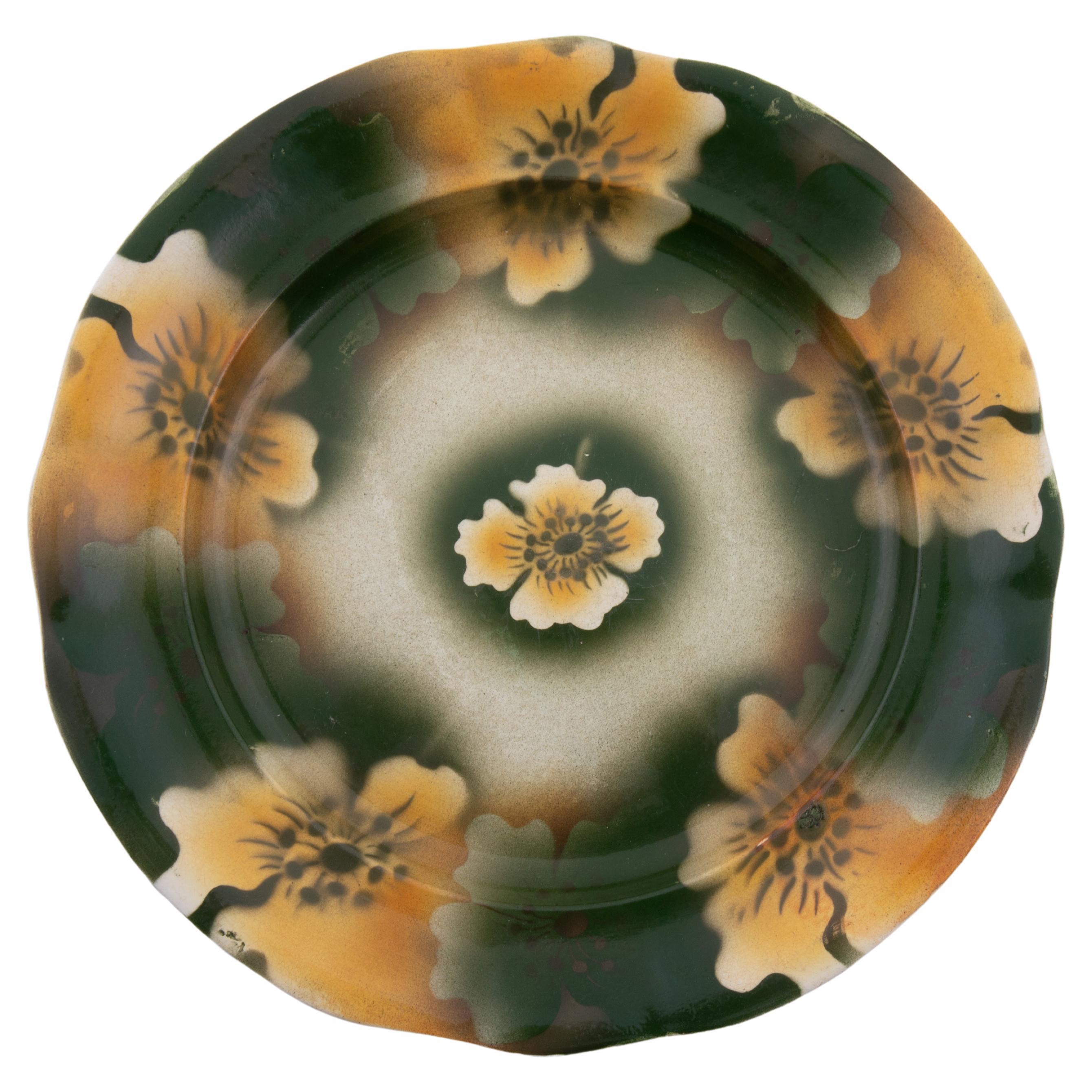 Kuznetsov Ceramic Plate, Russia, Early 20th Century For Sale