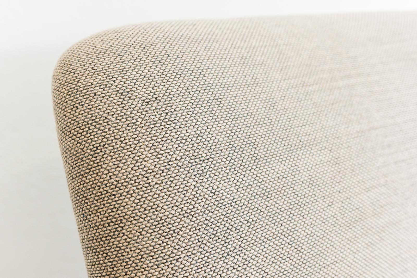  Customizable Pair of Armchairs GFM64 by Edmund Homa in Kvadrat, 1960s For Sale 8