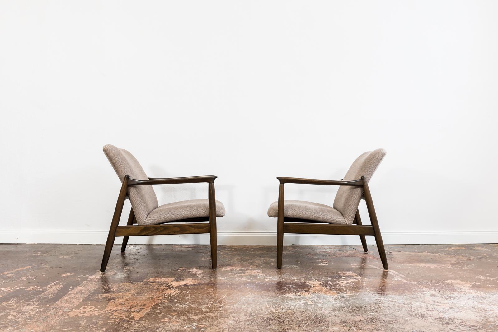 Polish  Customizable Pair of Armchairs GFM64 by Edmund Homa in Kvadrat, 1960s For Sale
