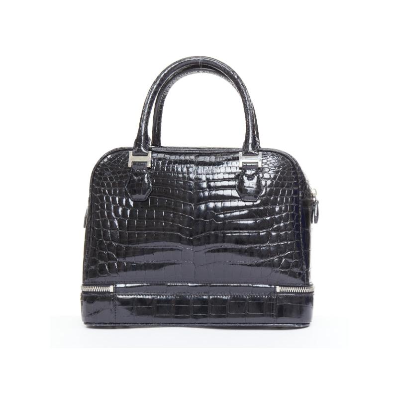 KWANPEN black high shine glossy scaled leather hardware zipper top handbag Pour femmes en vente