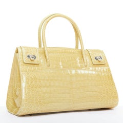 KWANPEN Crest Classic Droplet glossy beige scaled leather turnlock tote bag