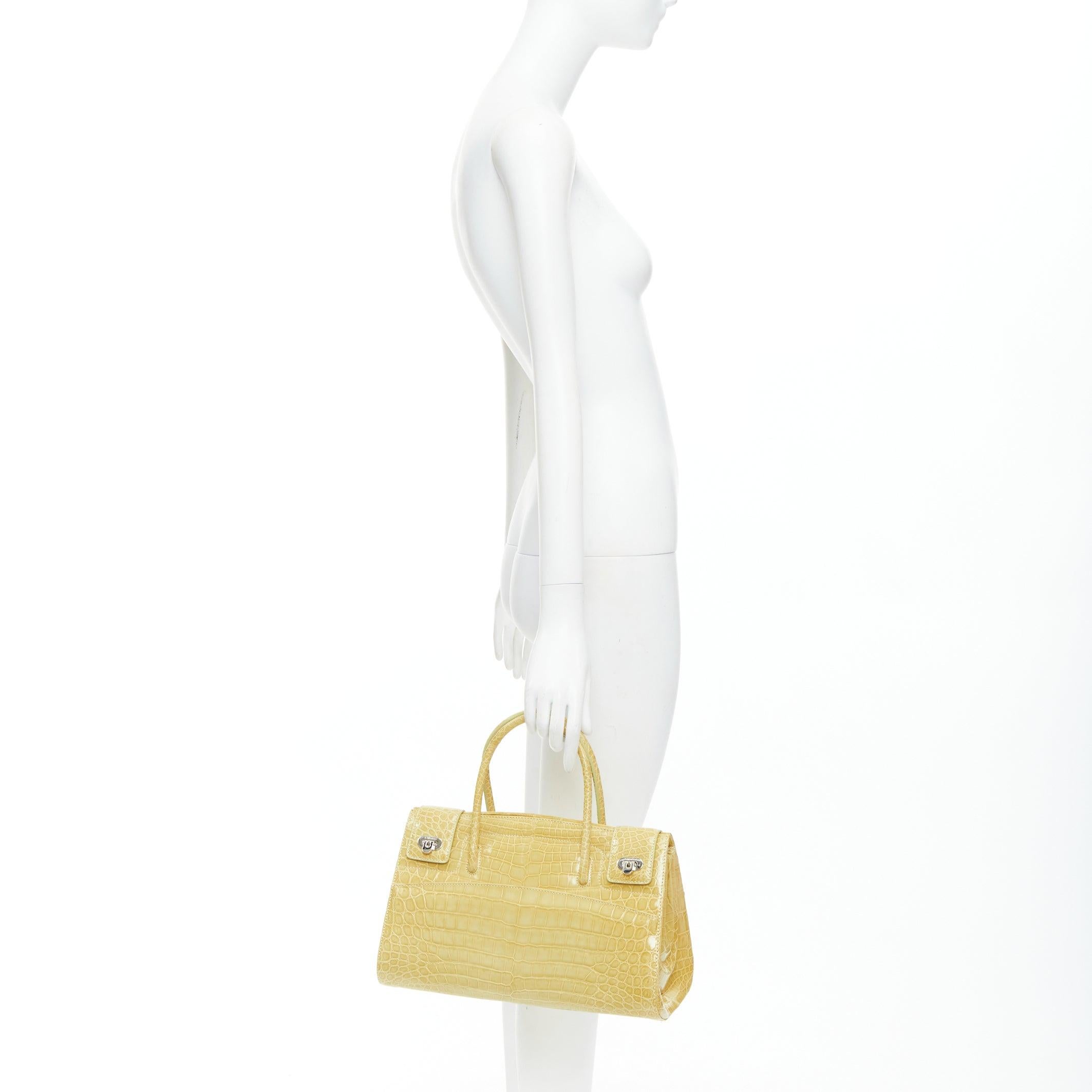Beige KWANPEN Crest Classic Droplet glossy beige scaled leather turnlock tote bag