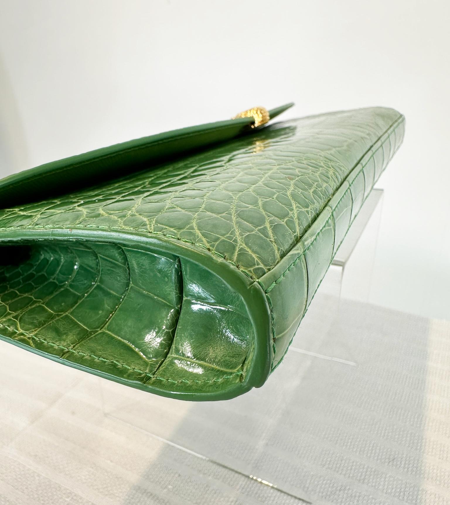 Kwanpen Grass Green Crocodile Long Clutch Handbag with Gold Hardware In Good Condition In West Palm Beach, FL
