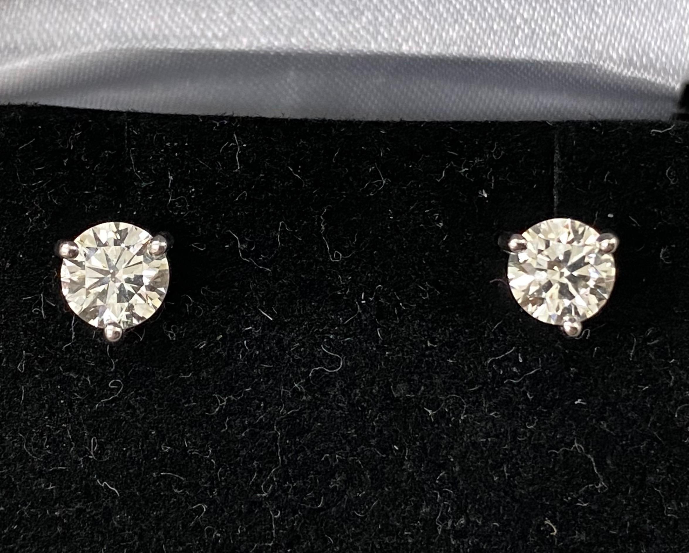 Women's or Men's Kwiat 1.32 Carat Diamond Elegant Stud Earrings Platinum