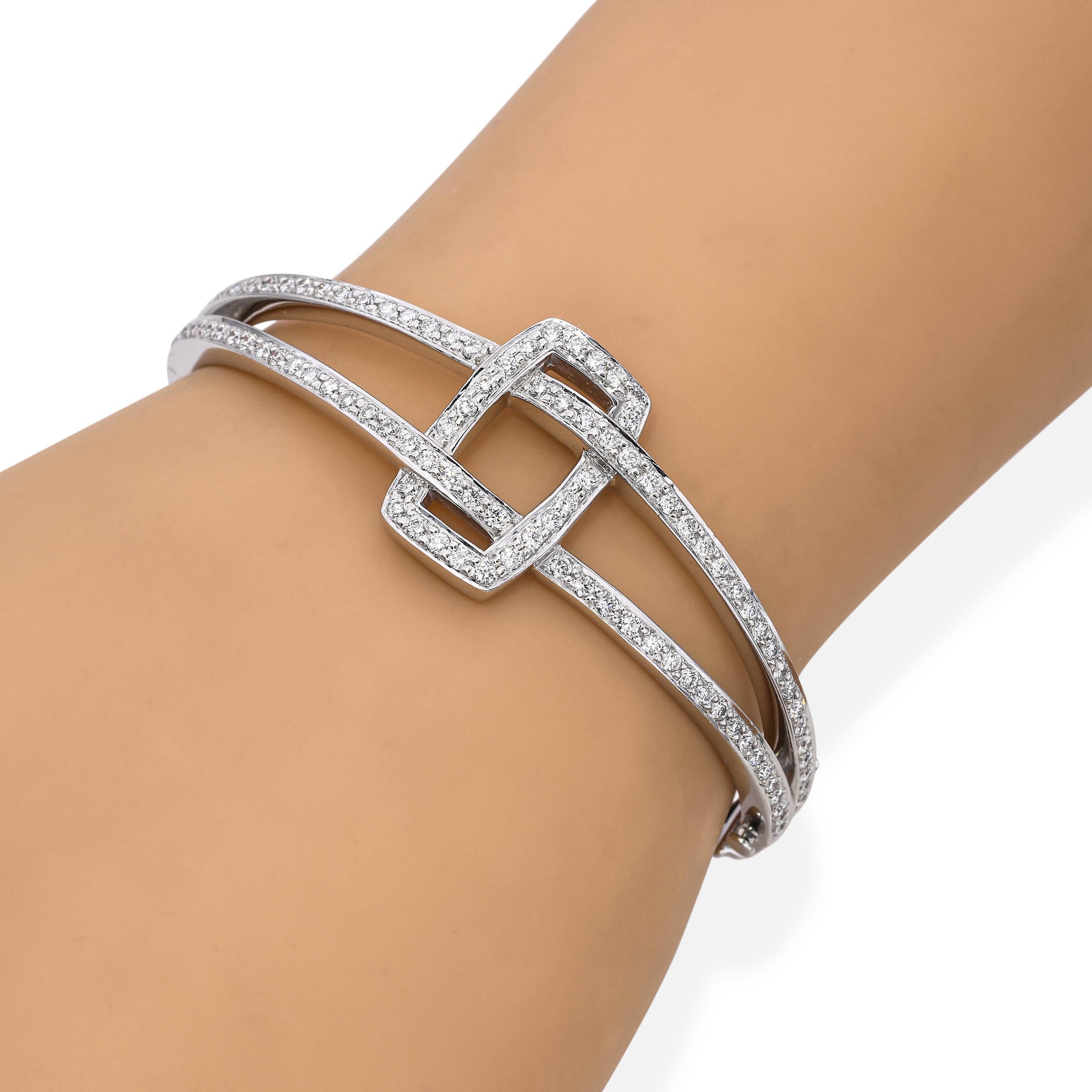 Taille ronde Kwiat Bracelet à charnière en or blanc 18k 2.12tcw Diamond en vente