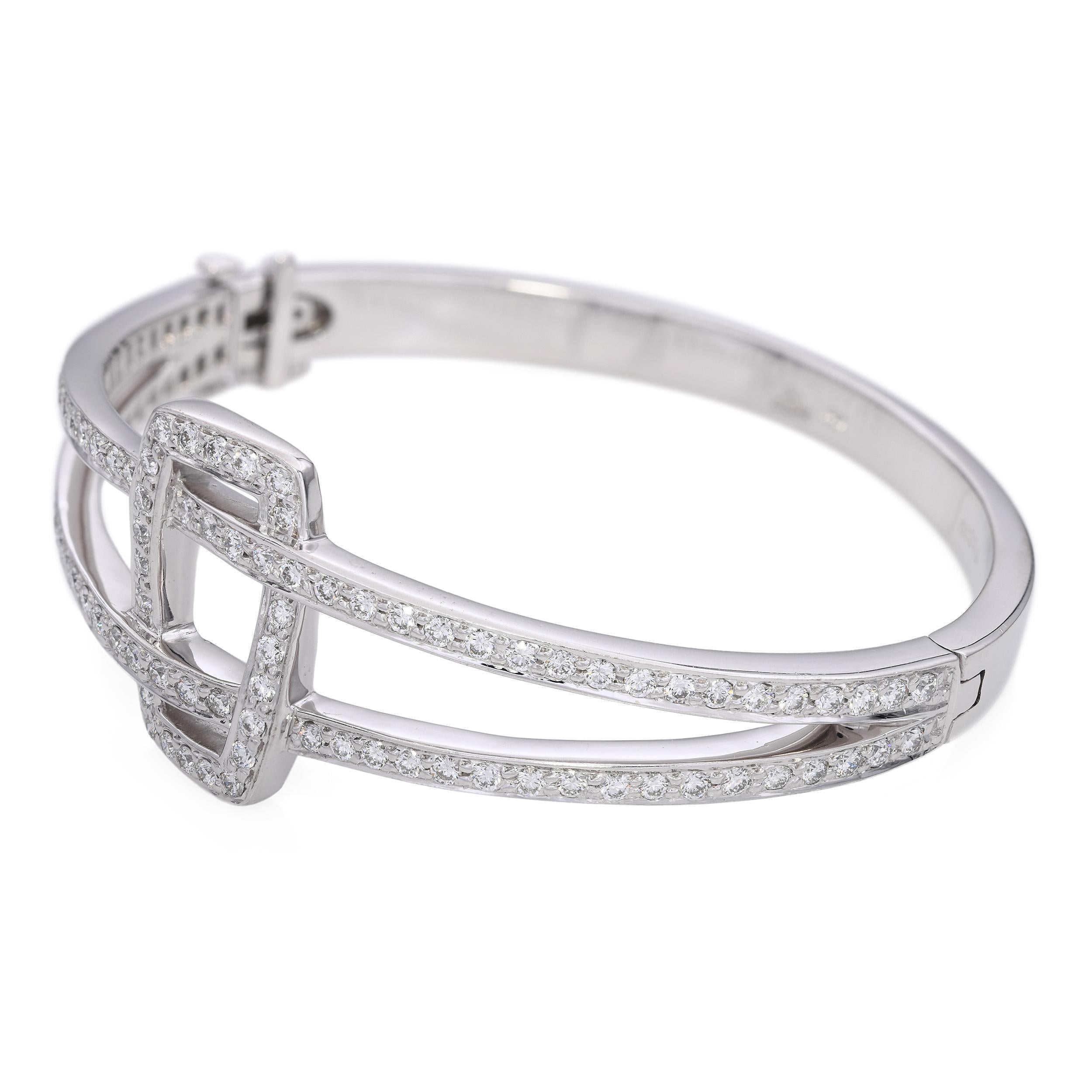 Kwiat Bracelet à charnière en or blanc 18k 2.12tcw Diamond Bon état - En vente à New York, NY