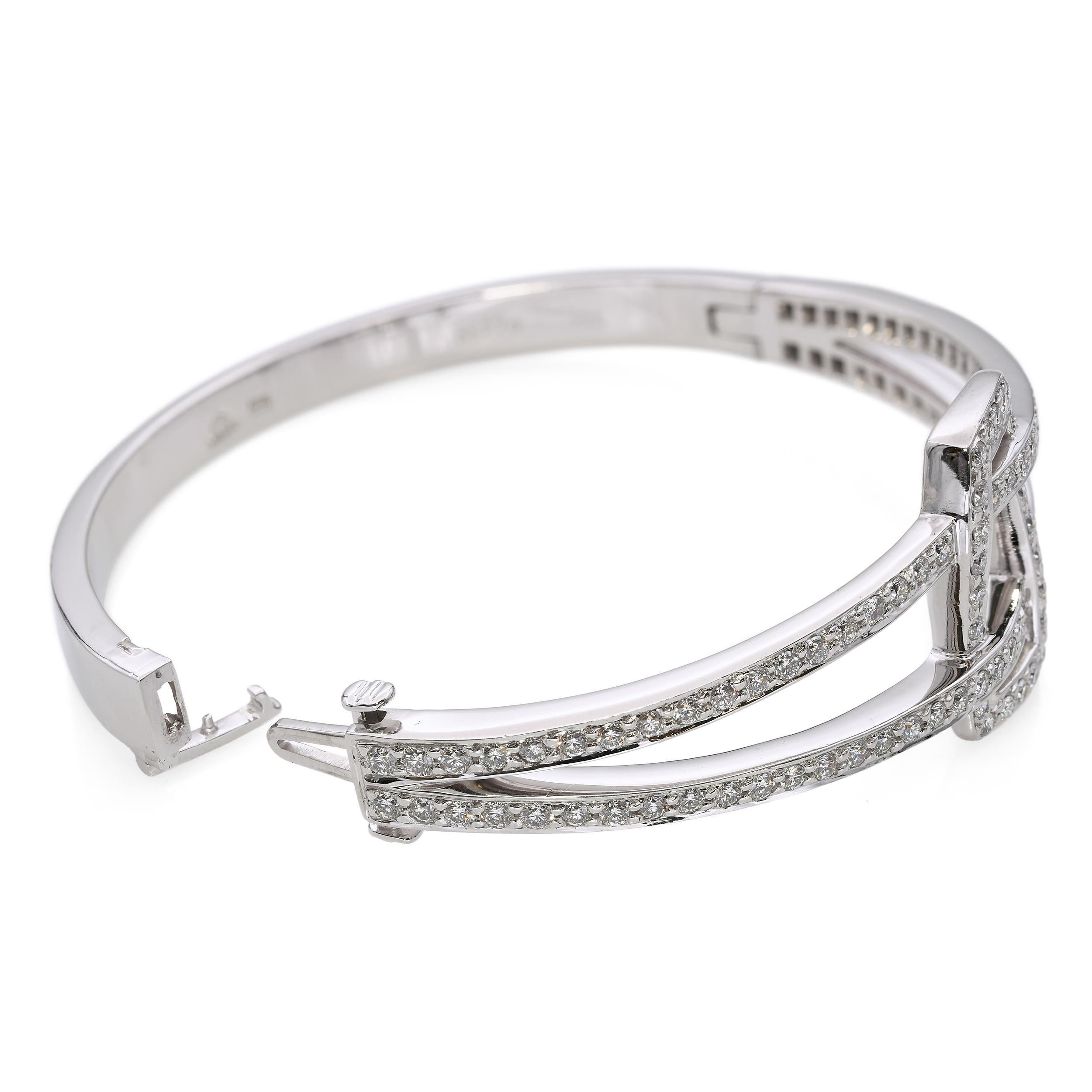 Kwiat Bracelet à charnière en or blanc 18k 2.12tcw Diamond Unisexe en vente