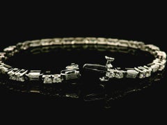 Kwiat 18k White Gold 3.25ctw Baguette & Round Diamond Line Tennis Bracelet