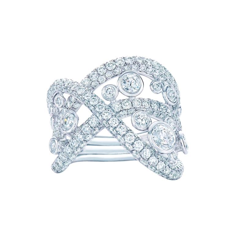 Kwiat Diamond Ring from the Entwine Collection in 18 Karat White Gold