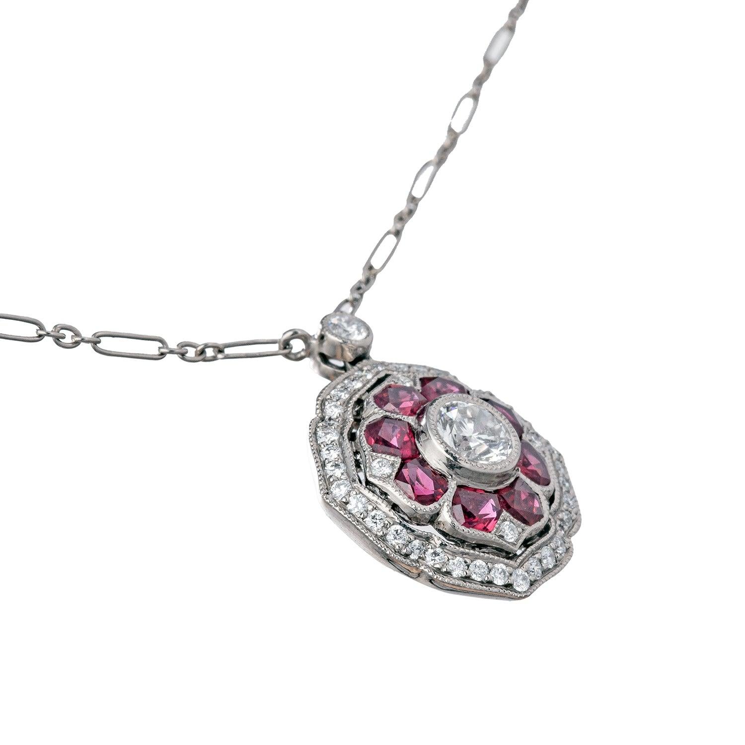 Taille brillant Collier pendentif à fleurs Kwiat diamant rubis en vente