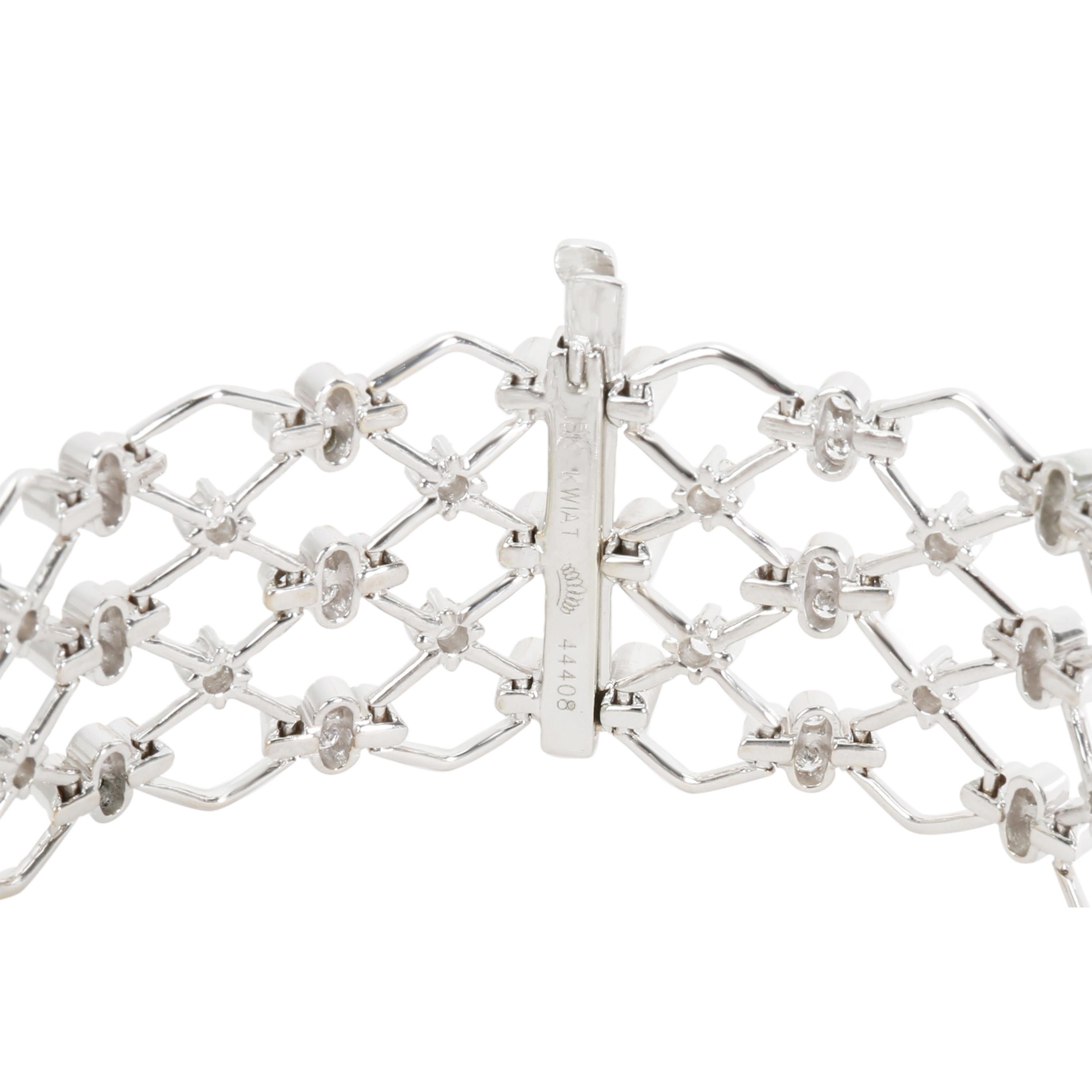 Kwiat Jasmine Diamond Bracelet in 18 Karat White Gold 5.28 Carat In Excellent Condition In New York, NY