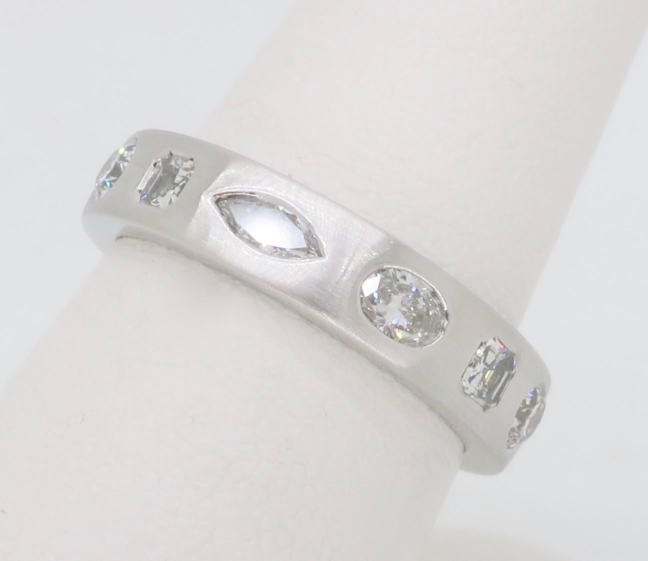 Kwiat Multi-Shaped Diamond Stackable Ring In New Condition In Webster, NY