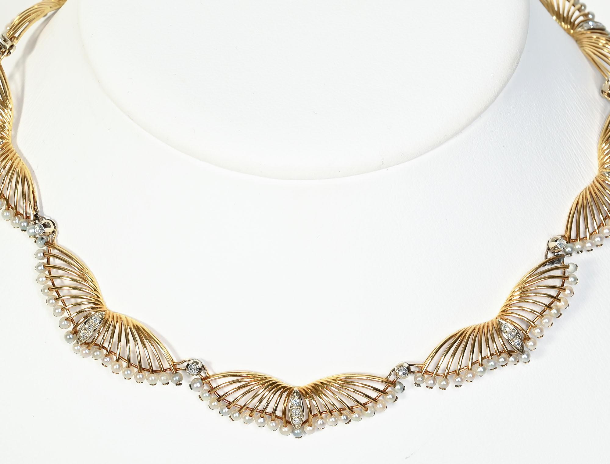 Kwiat Perlen und Diamanten Gold Halskette (Rundschliff) im Angebot