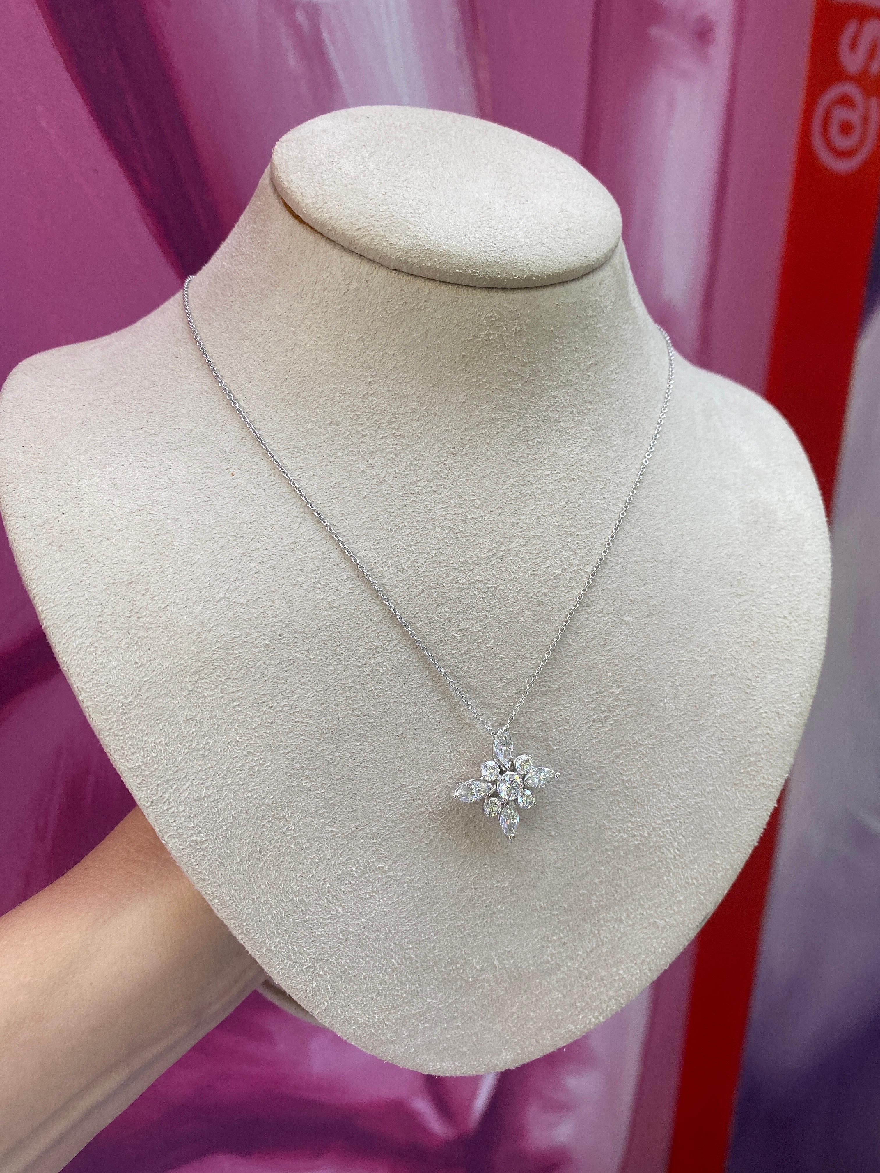 Kwiat Star Collection Anhänger Halskette mit 1,418 Ctw Diamanten in Platin gefasst (Marquiseschliff)