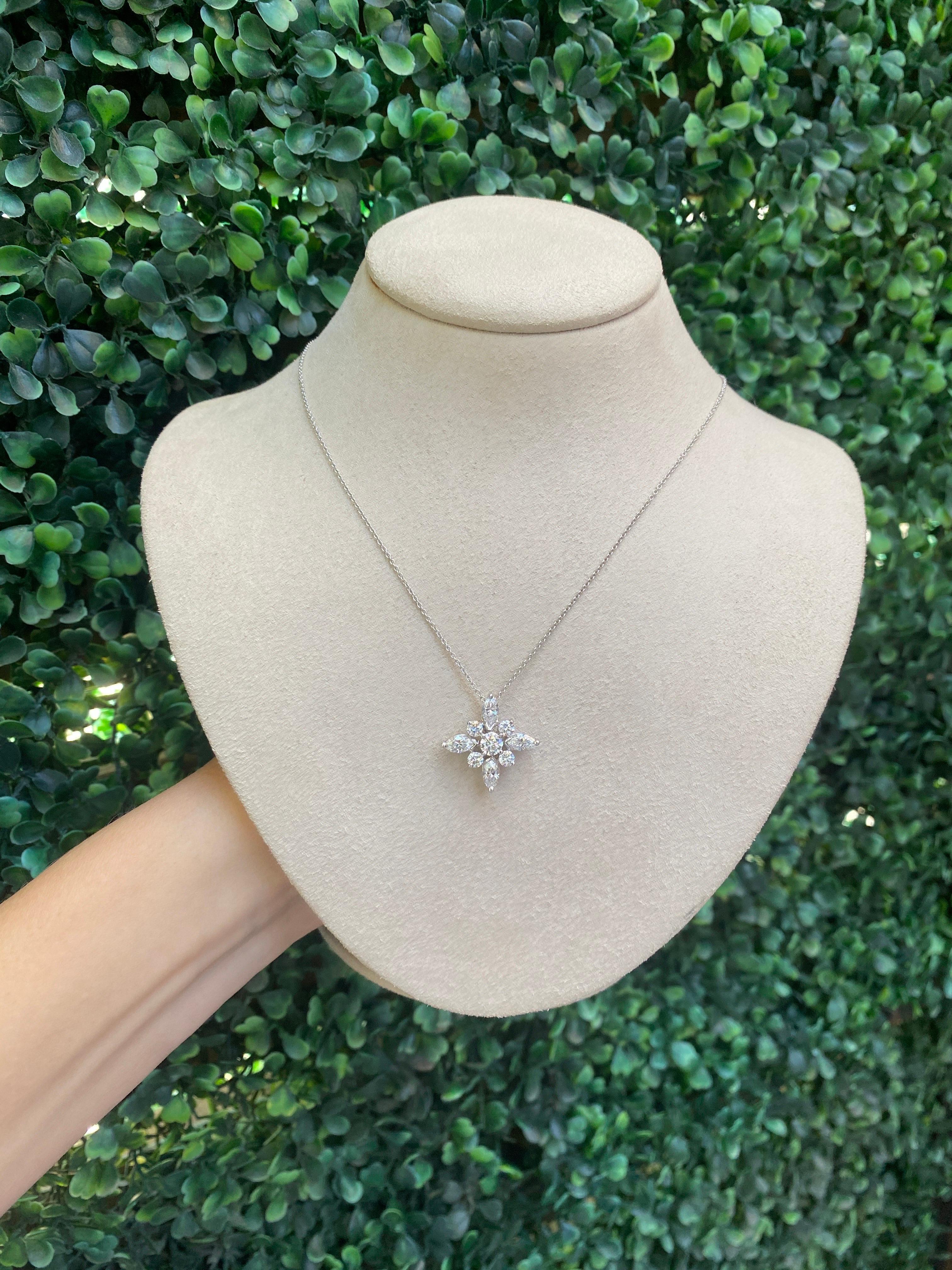 Kwiat Star Collection Anhänger Halskette mit 1,418 Ctw Diamanten in Platin gefasst im Zustand „Hervorragend“ in Houston, TX