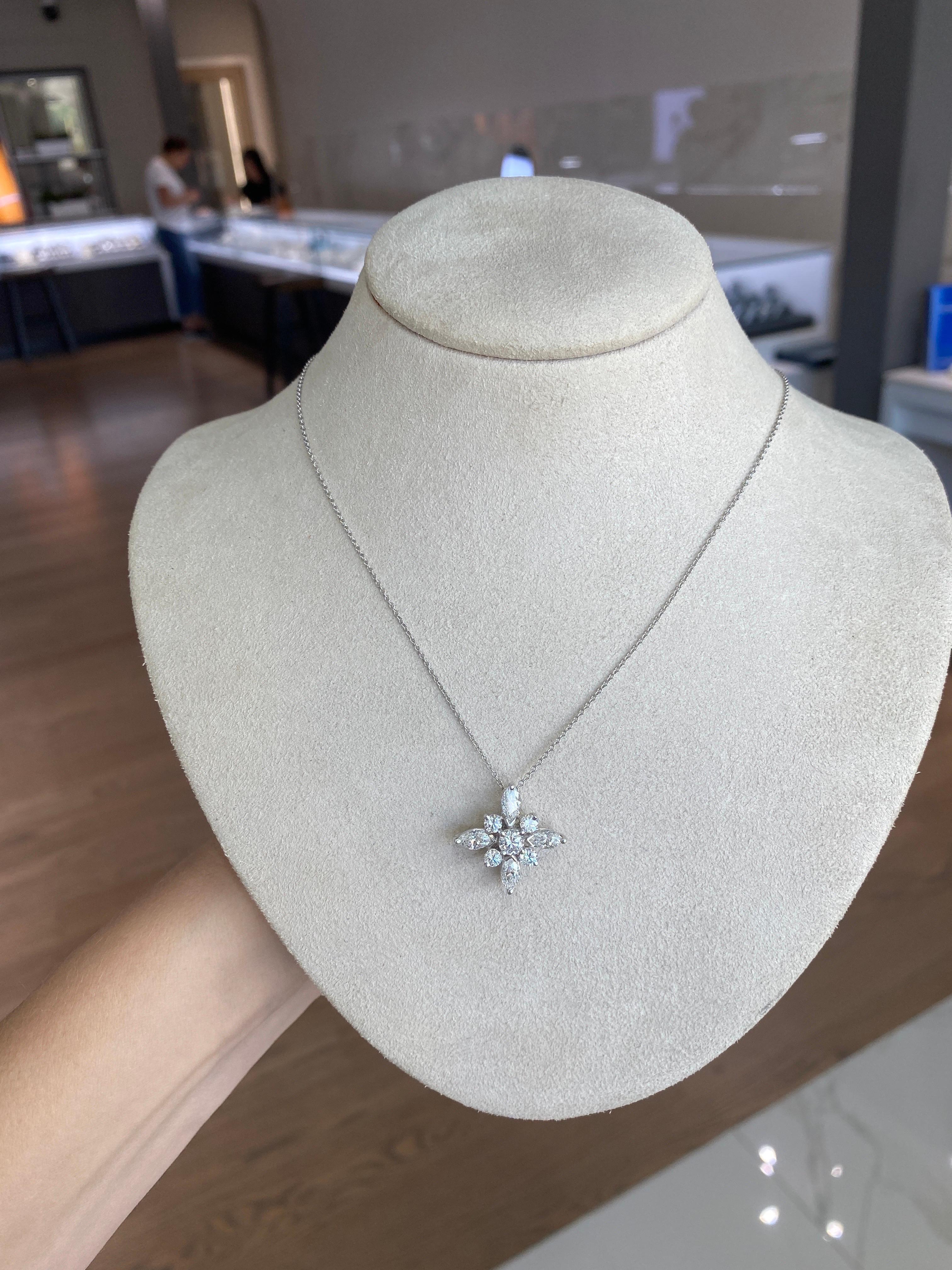 Kwiat Star Collection Anhänger Halskette mit 1,418 Ctw Diamanten in Platin gefasst für Damen oder Herren