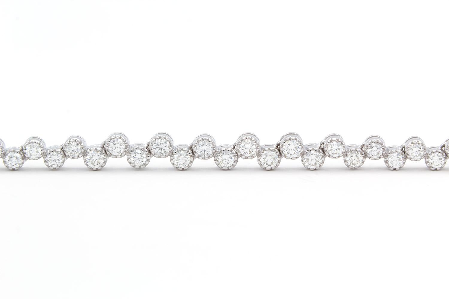 Collana di diamanti Kwiat Stardust Zigzag Graduated in oro bianco 18k 5,27ctw in vendita 1