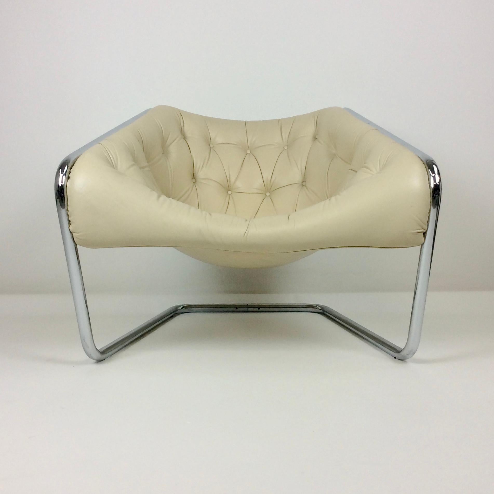 Mid-Century Modern Kwok Hoi Chan Boxer Leather Lounge Chair for Steiner, circa 1971, France