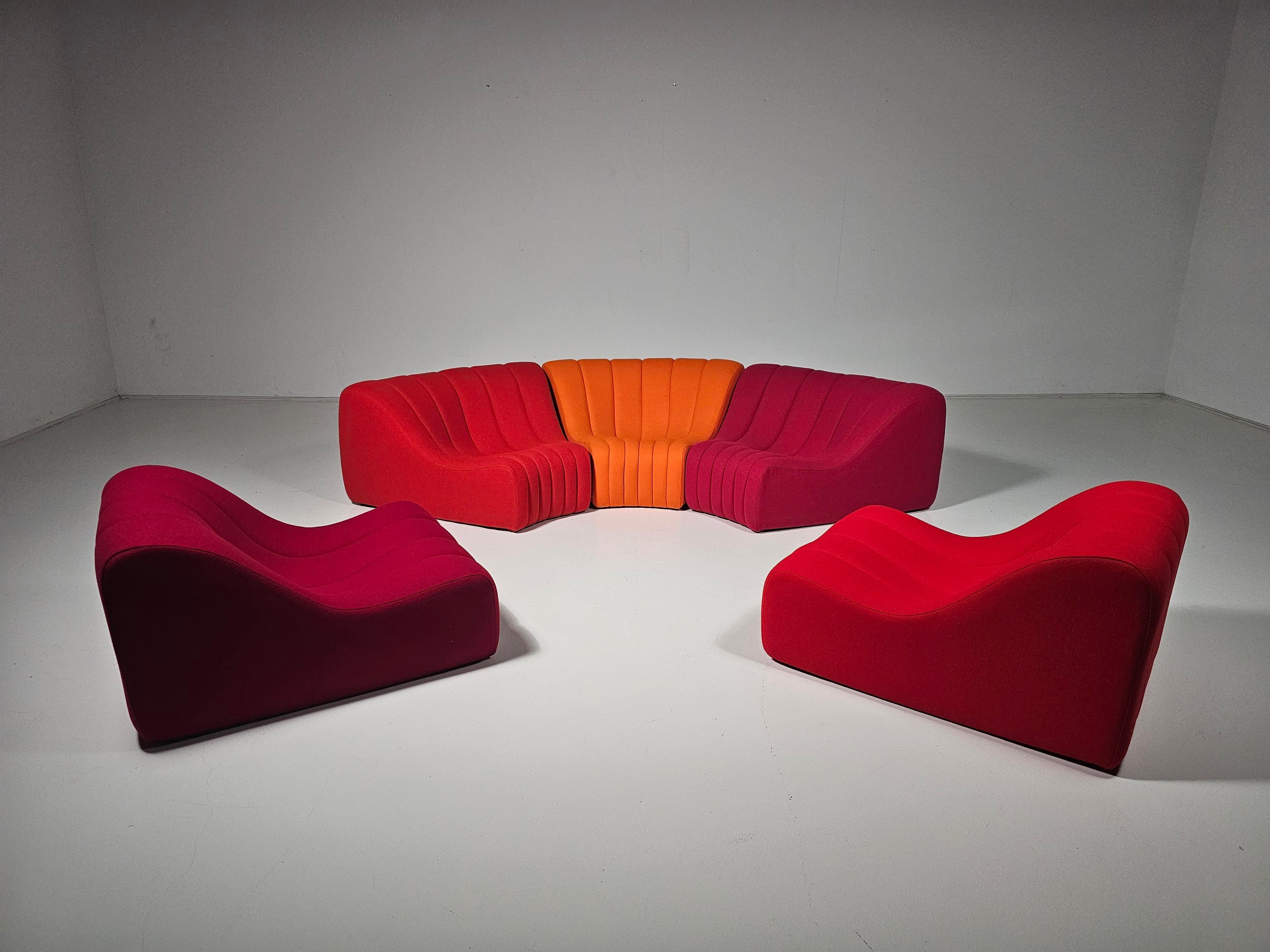 Kwok Hoi Chan 'Chromatic'  modular multi-color sofa, Steiner, 1970s For Sale 4