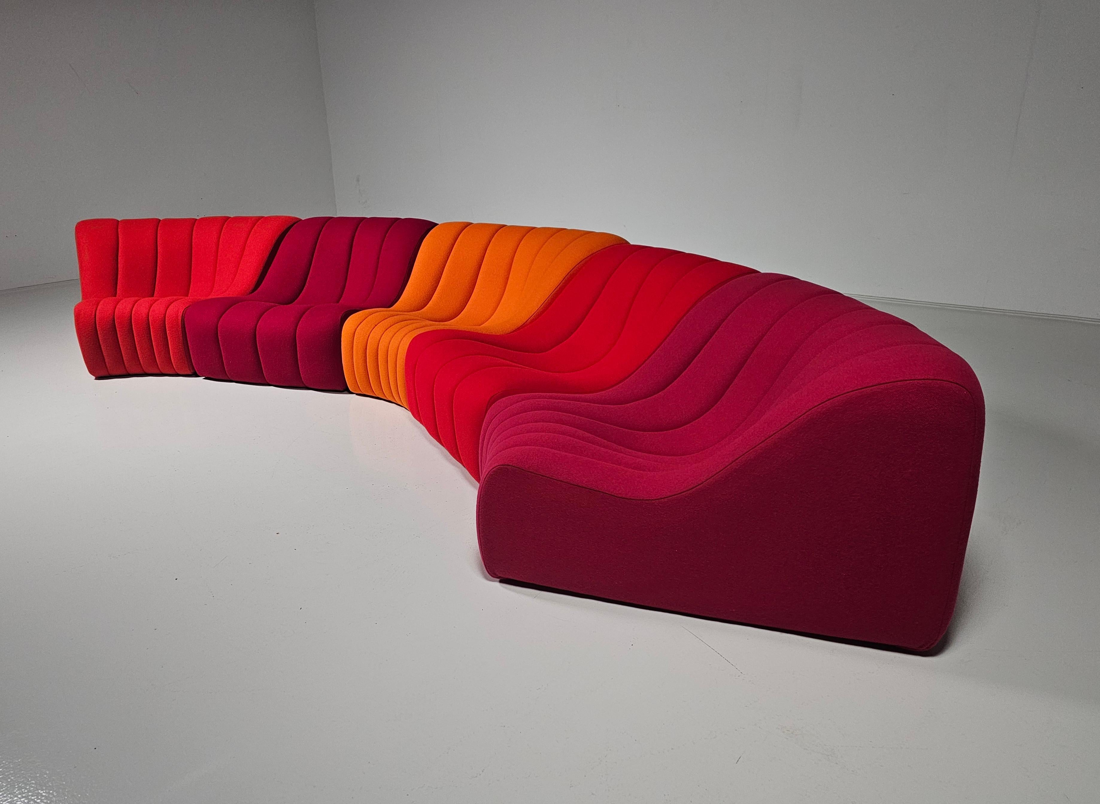 Kwok Hoi Chan for Steiner, sectional sofa, model ´chromatic´, Kvadrat fabric, France, 1970

This Chromatic sofa was designed by Kwok Hoi Chan in 1970 for Steiner. 
This seamless seating system consists of five elements, which allow the creation of