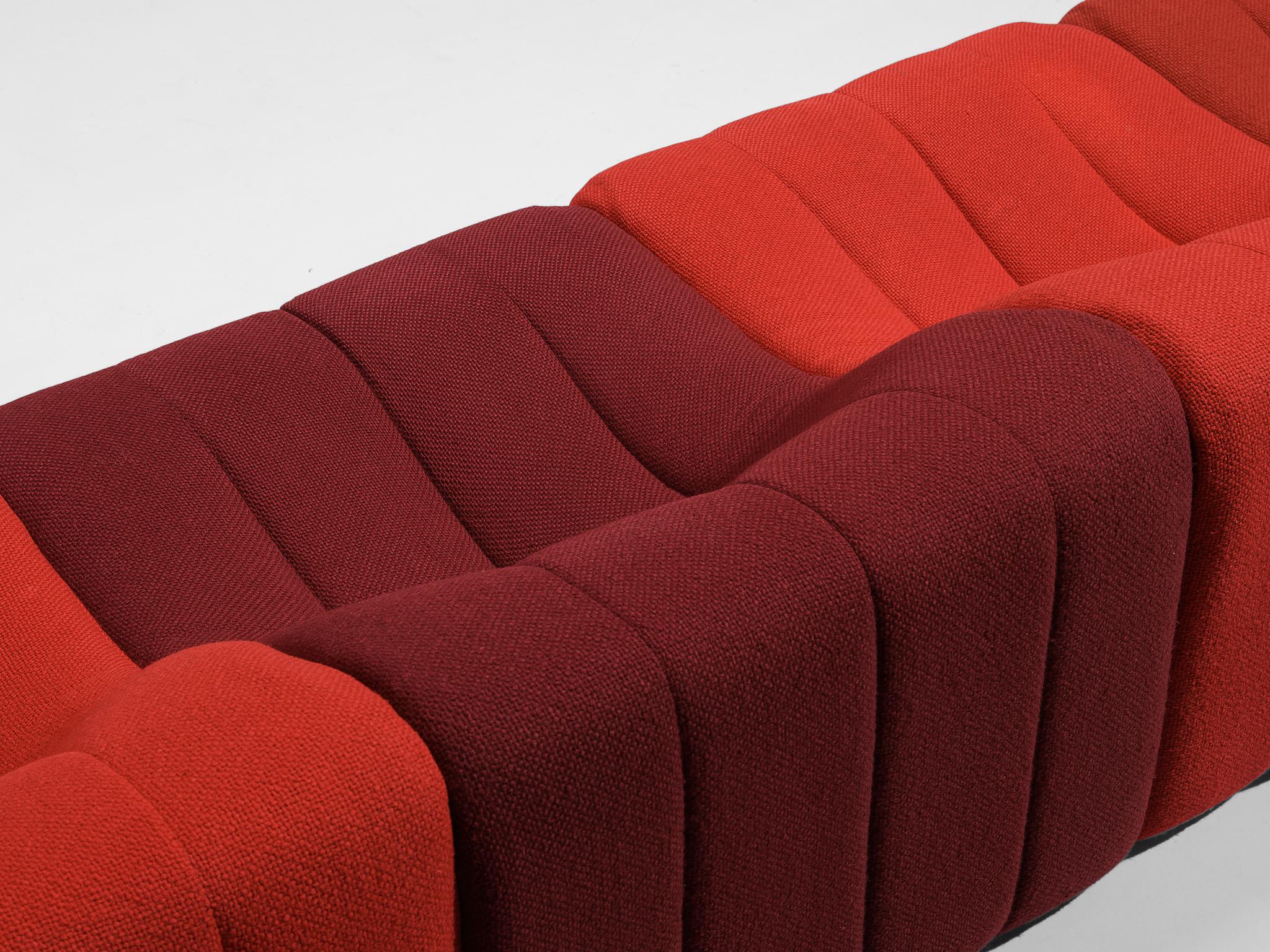 Kwok Hoi Chan for Steiner 'Chromatic' Modular Sofa in Red Purple Colors  For Sale 1