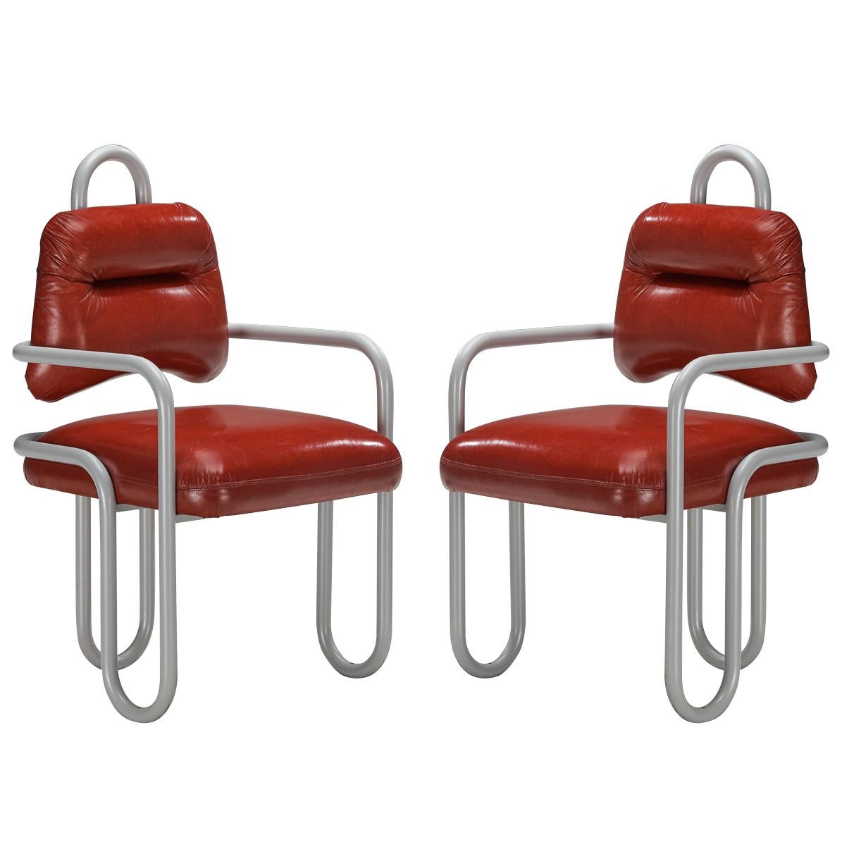 Kwok Hoi Chan für Steiner Ein Paar Esszimmerstühle aus rotem Leder im Angebot