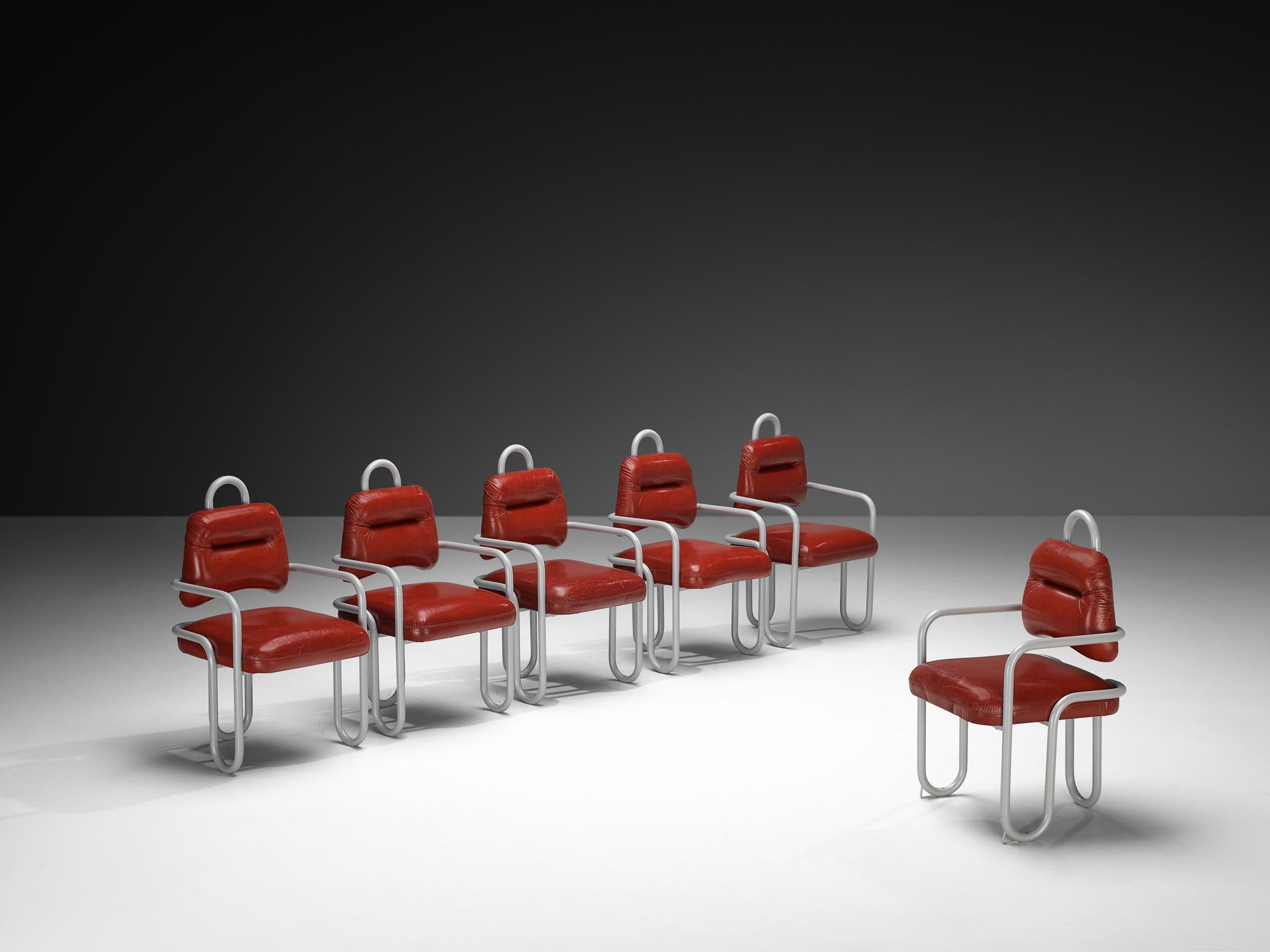 Kwok Hoi Chan per Steiner, set di sei sedie da pranzo, pelle, acciaio laccato, Francia, circa 1970

Un design postmoderno del designer cinese Kwok Hoi Chan, noto per i suoi lavori immediatamente riconoscibili. Il design degli anni Settanta si è