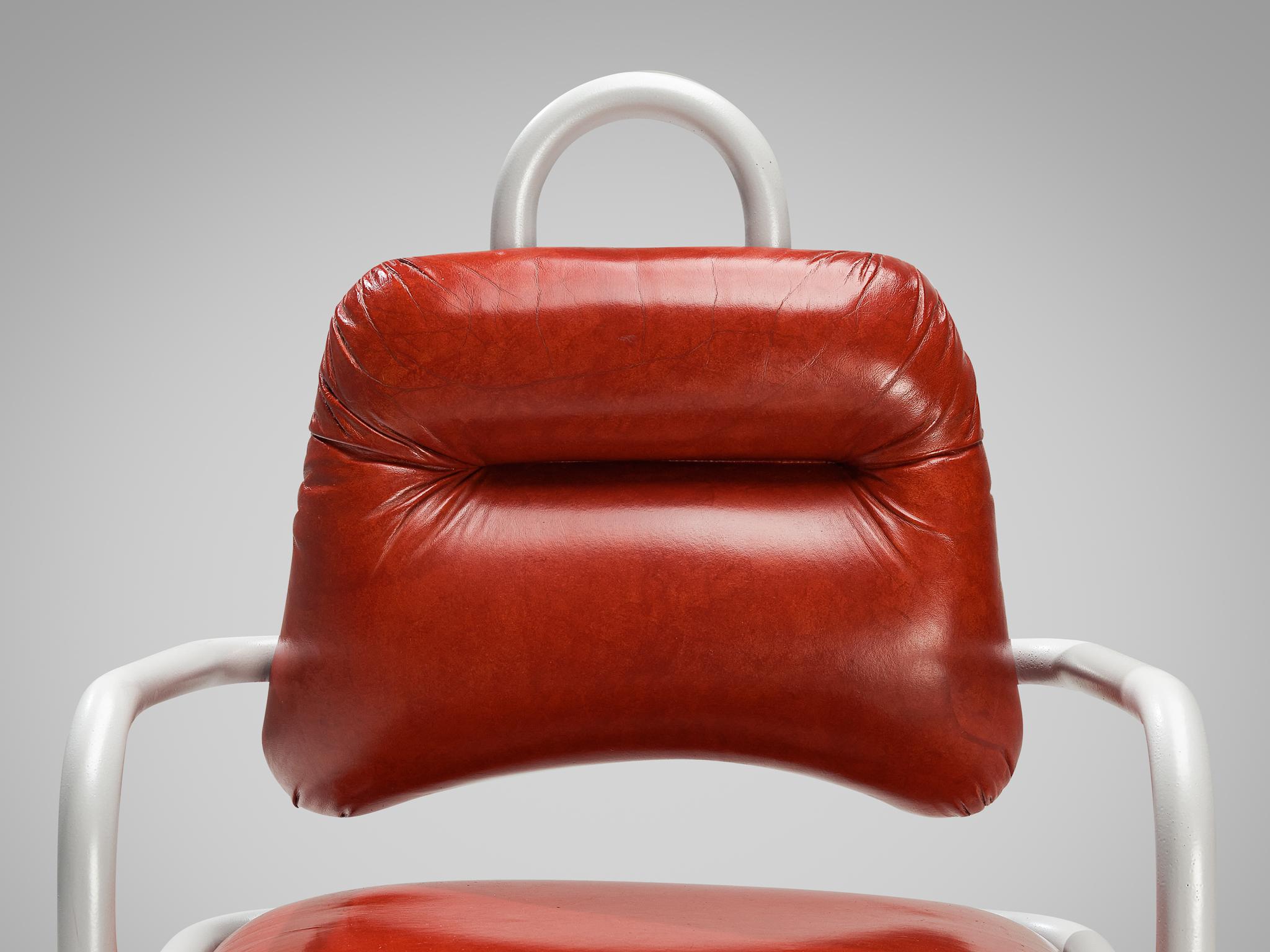 Kwok Hoi Chan für Steiner: Sechser-Set Esszimmerstühle aus rotem Leder  (Ende des 20. Jahrhunderts) im Angebot