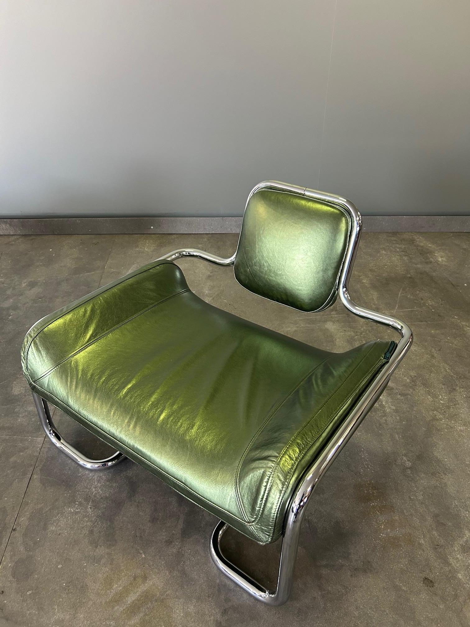 Kwok Hoi Chan Limande para Steiner, década de 1970 Francés en venta