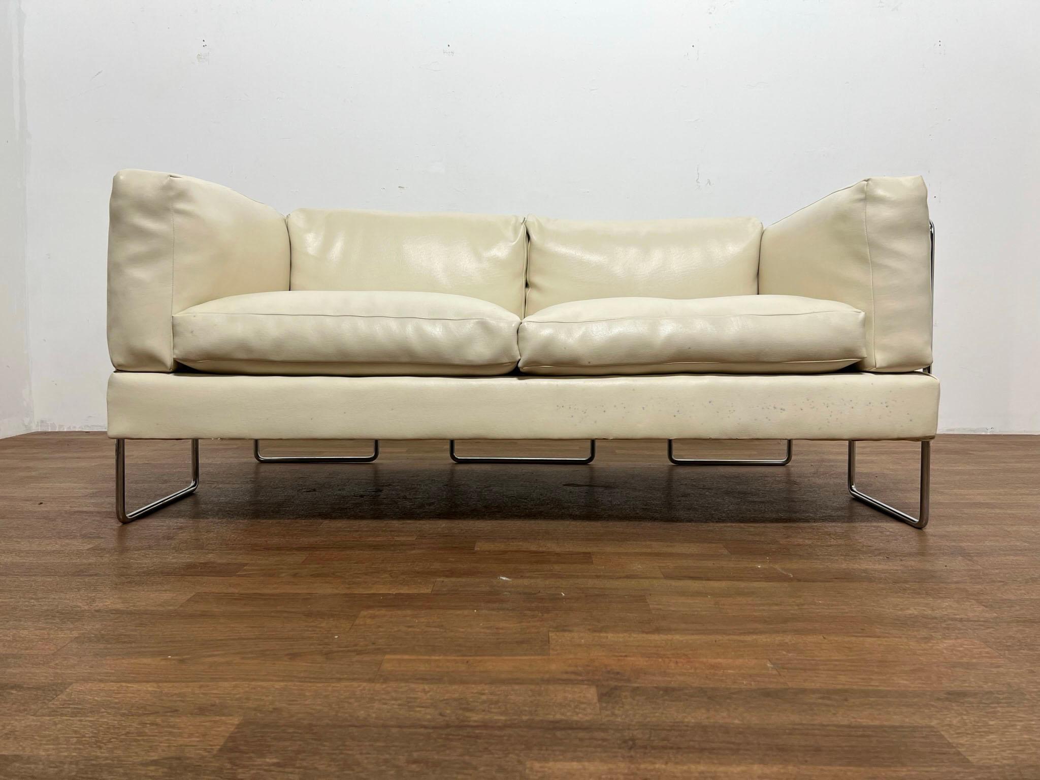 Mid-20th Century Kwok Hoi Chan Loveseat Sofa for Steiner, France, Circa 1960s