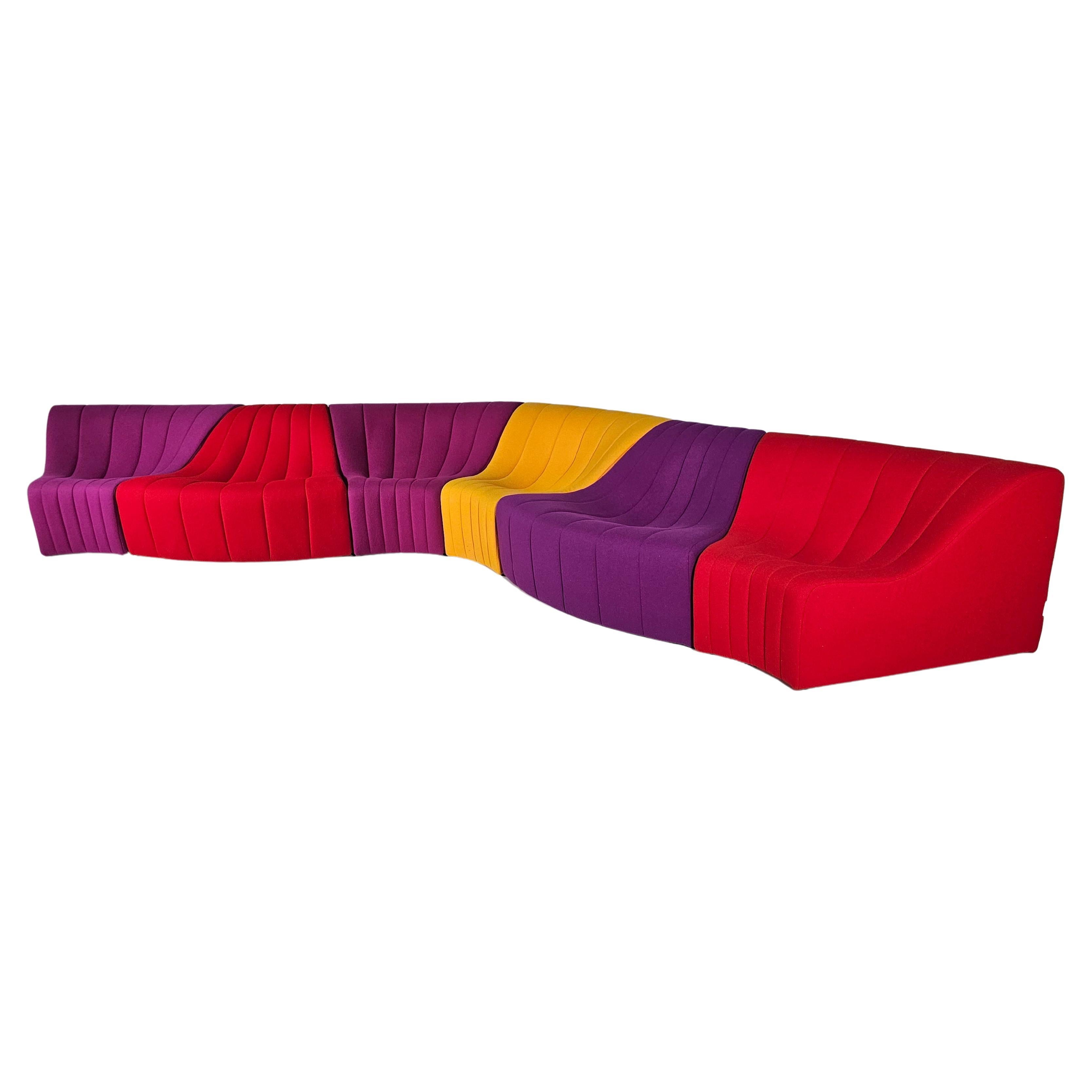Kwok Hoi Chan for Steiner, sectional sofa, model ´chromatic´, fabric, France, 1970

This Chromatic sofa was designed by Kwok Hoi Chan in 1970 for Steiner. 
This seamless seating system consists of six elements, which allow the creation of different