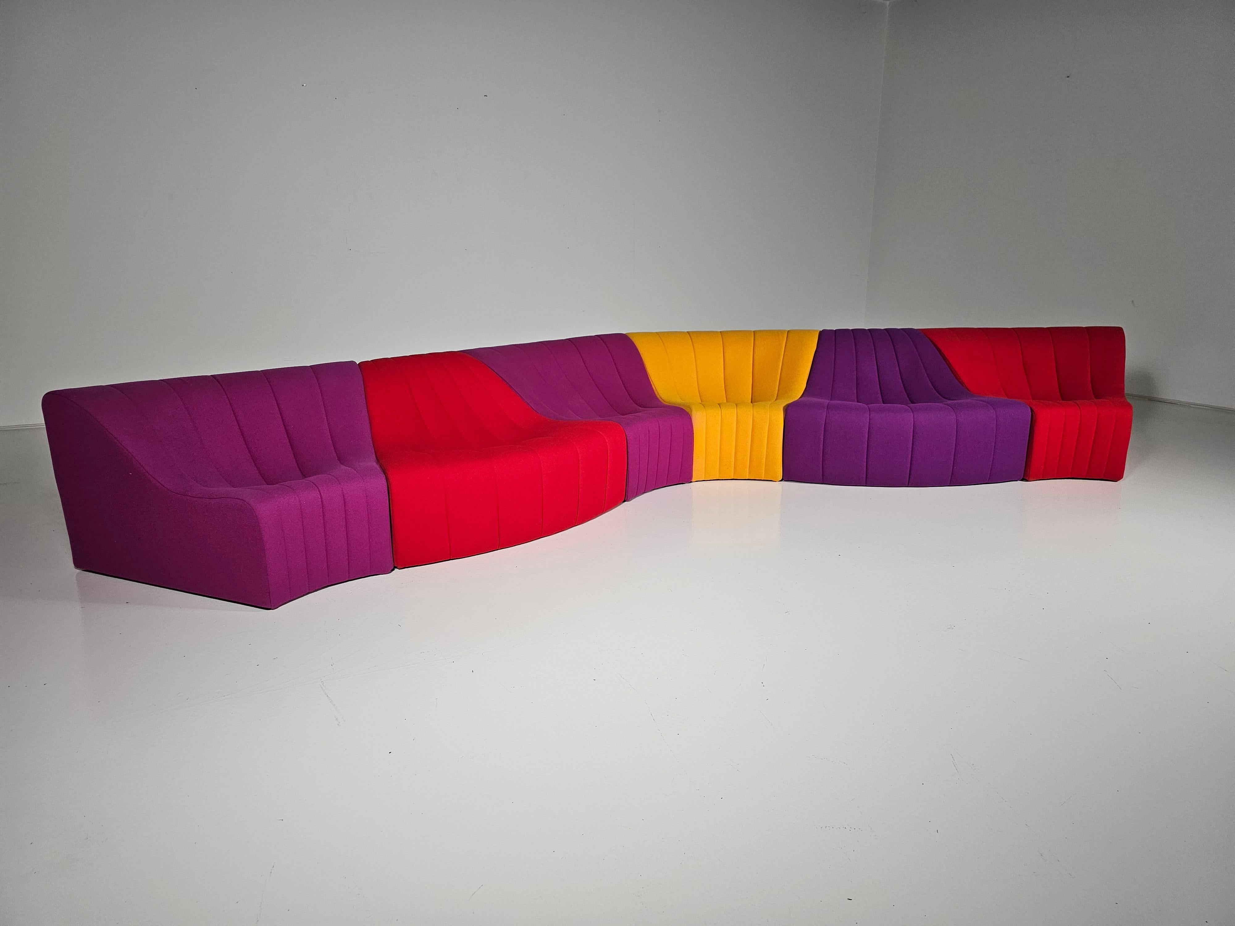 Kwok Hoi Chan 'Chromatic'  modular sofa in red, purple and yellow colors  In Good Condition In amstelveen, NL