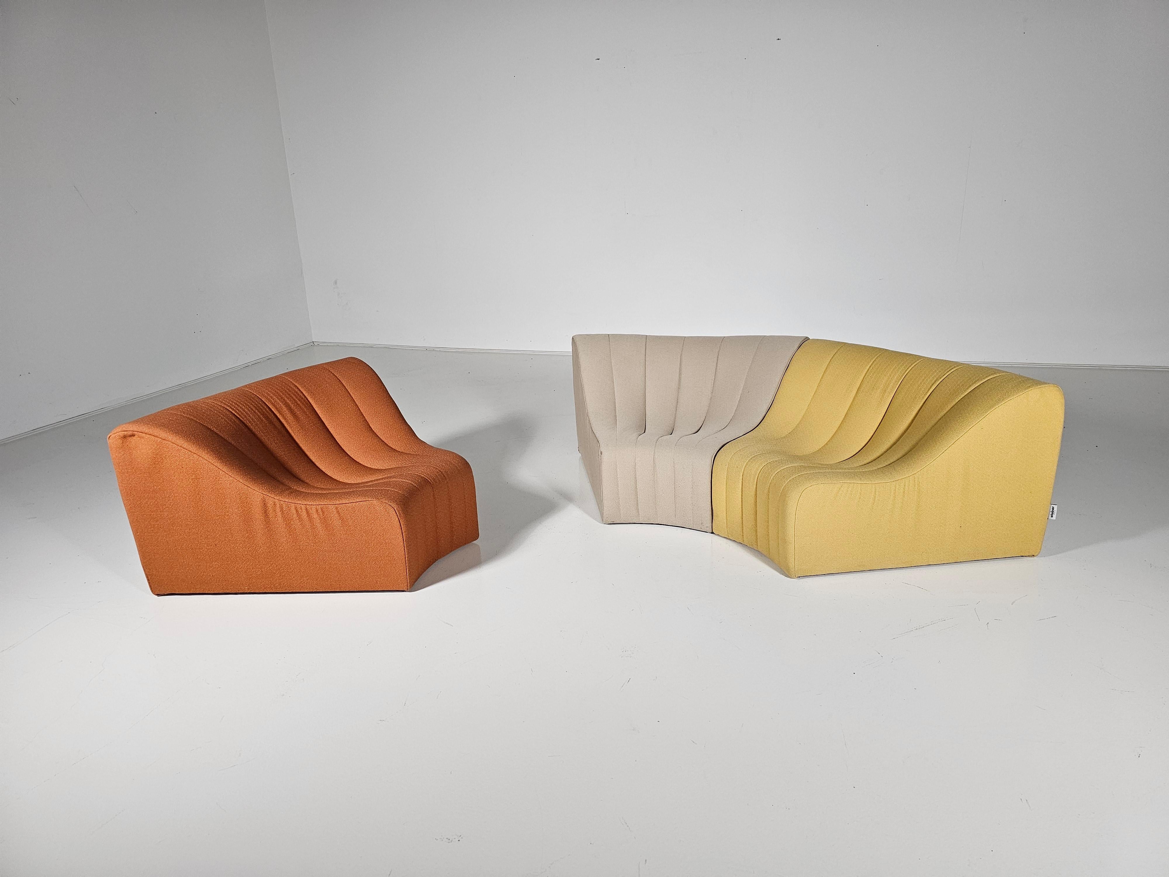 Kwok Hoi Chan 'Chromatic'  modular sofa in orange, yellow and cream  In Good Condition For Sale In amstelveen, NL