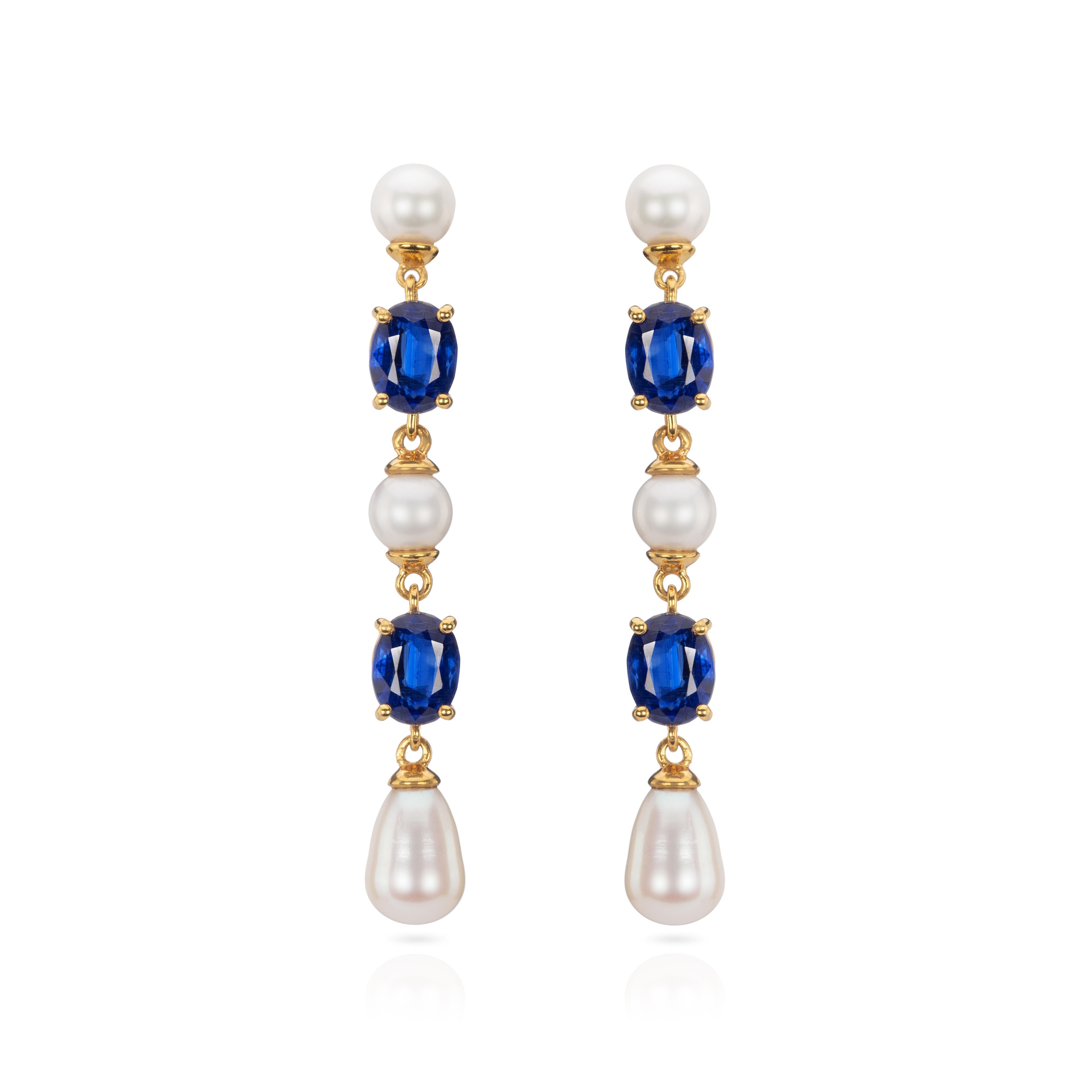 Taille ovale Boucles d'oreilles longues en kyanite et perles baroques en vente