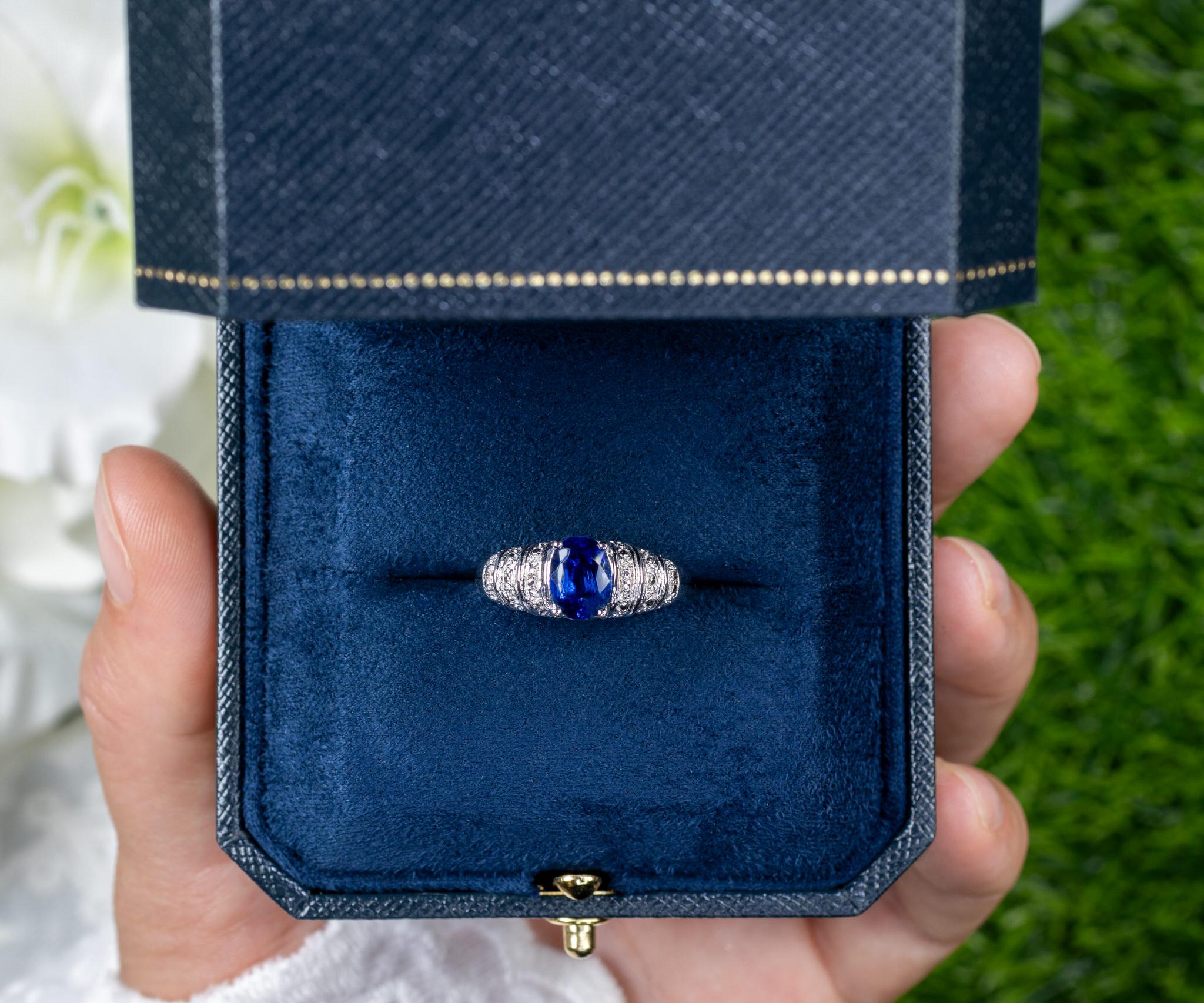 Contemporary Kyanite Ring 1.39 Carats Sterling Silver For Sale