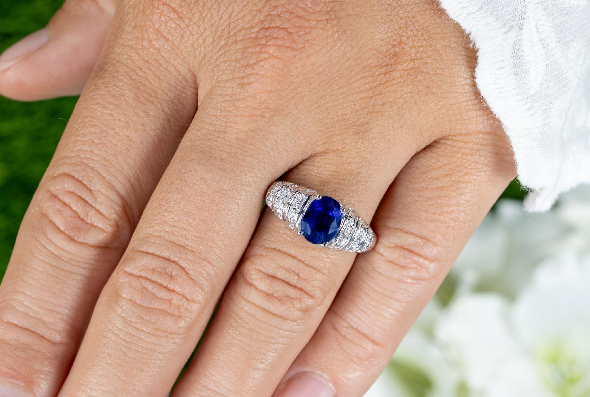 Taglio cuscino Anello di kianite da 1,39 carati in argento sterling in vendita