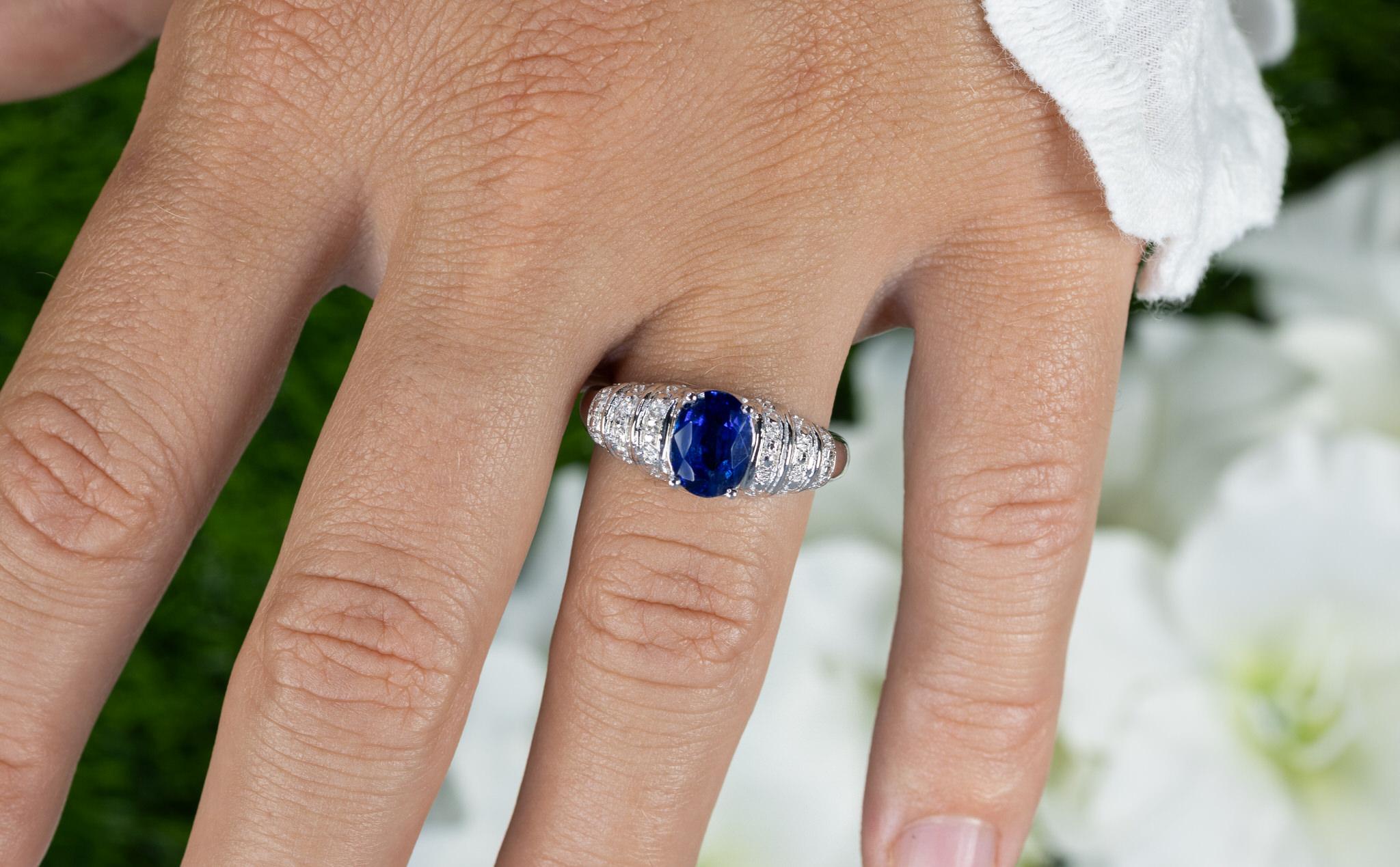 Women's or Men's Kyanite Ring 1.39 Carats Sterling Silver For Sale