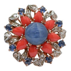 Kyanit, Saphire, Korallen, Diamanten, Roségold und Silberring.