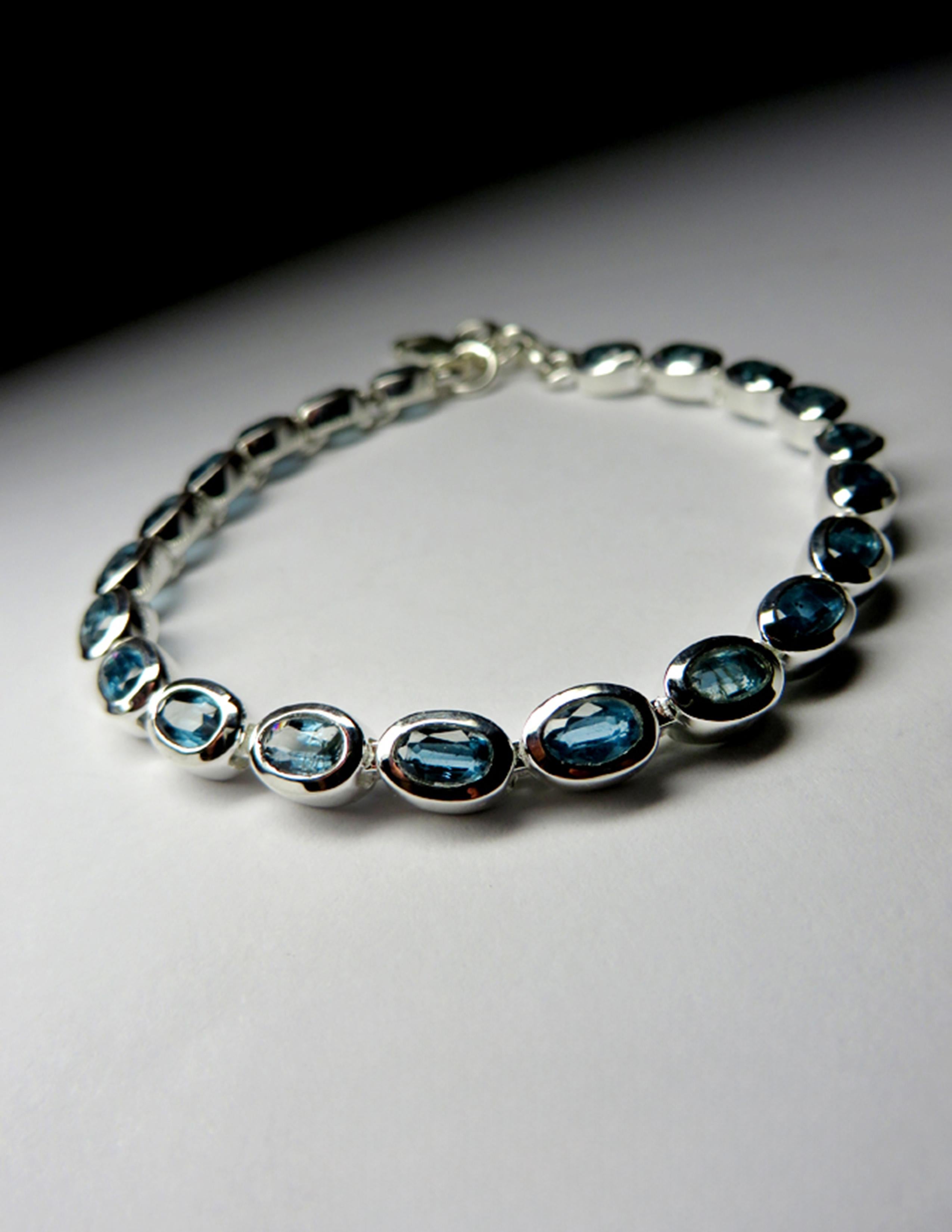 Oval Cut Kyanite Silver Bracelet Wedding anniversary gift ideas Protection bracelet gift For Sale
