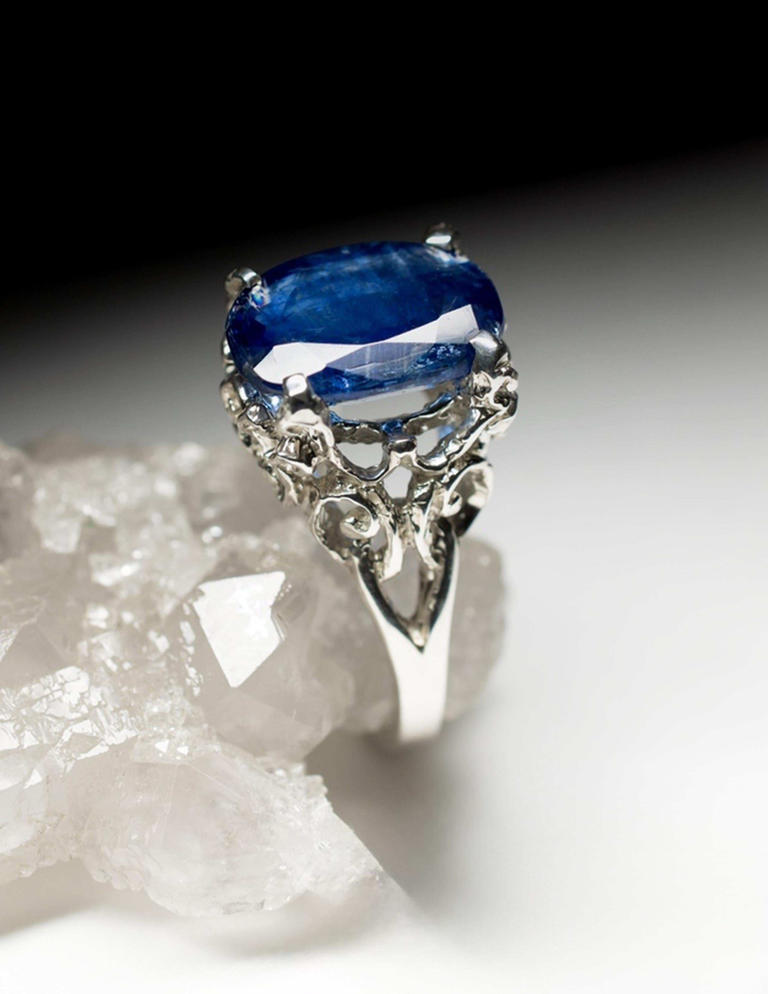 Taglio ovale Anello d'argento con kianite Fancy Oval Dark Blue Brunnera Flower Gemstone Vintage in vendita