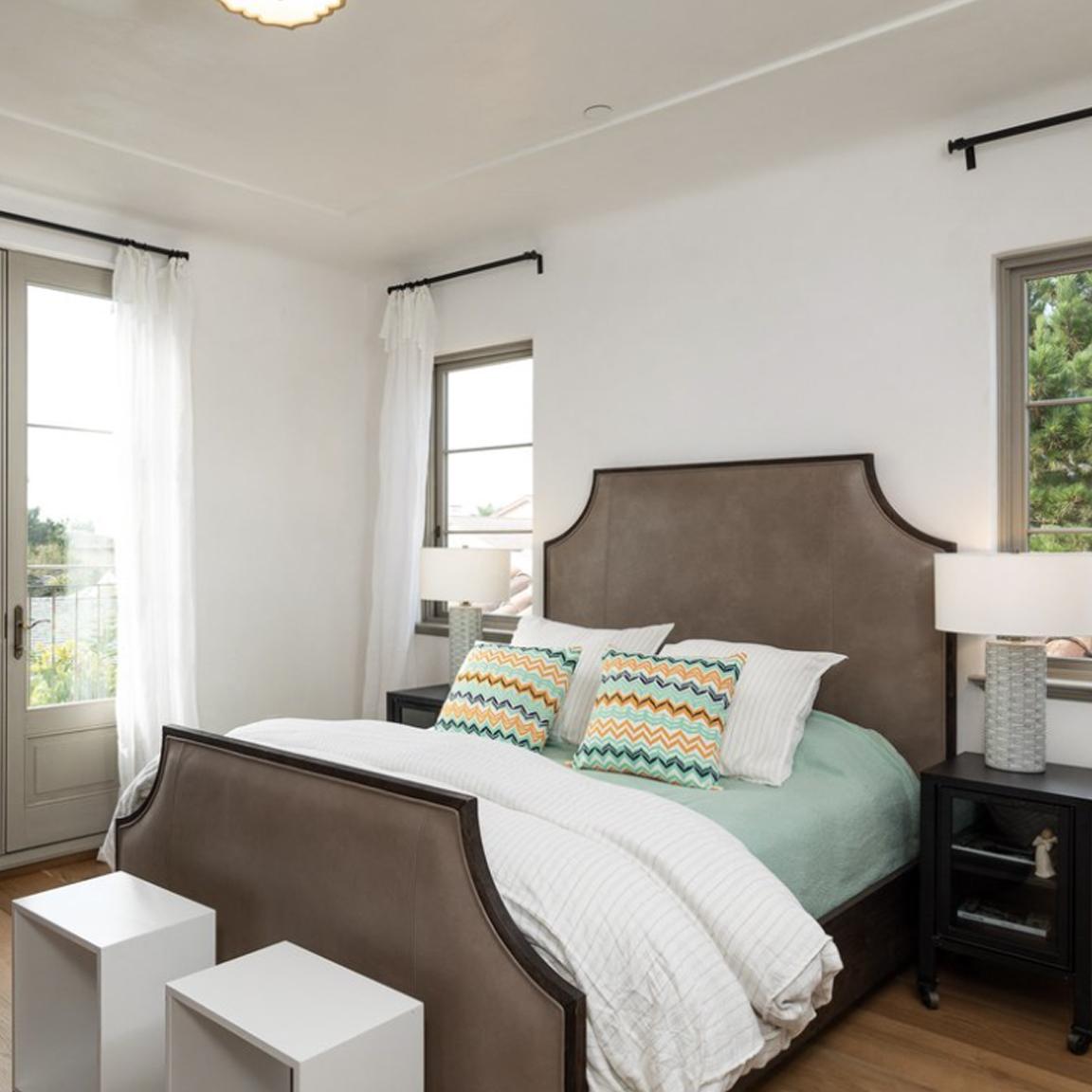 Kyle Bed, Queen Non-Custom For Sale 3
