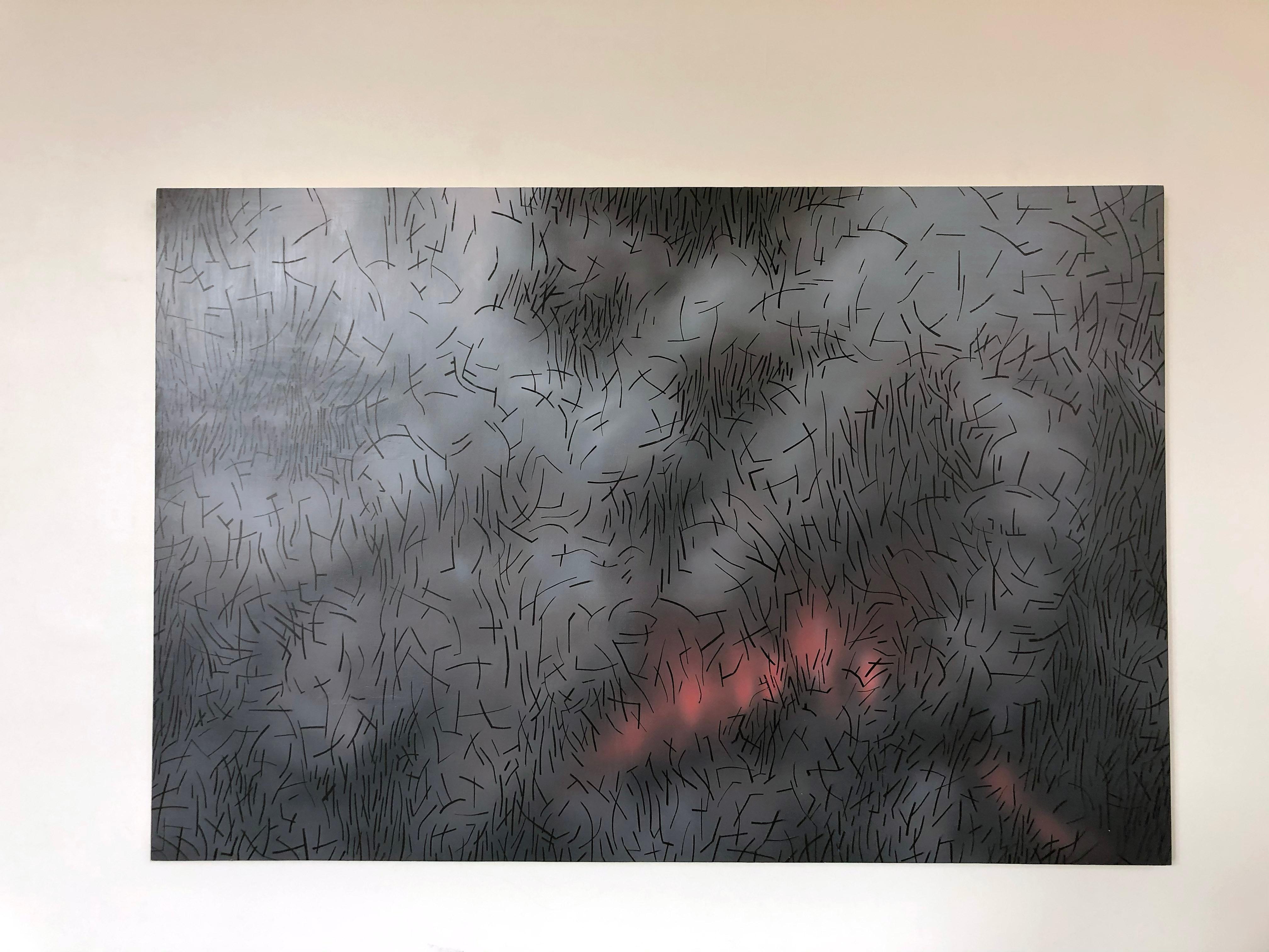 Une peinture abstraite captivante de l'artiste américain contemporain Kyle Butler représentant le feu et des panaches de fumée dans le style caractéristique de l'artiste.

Le panneau est recouvert de graphite, puis de couches de peinture qui sont