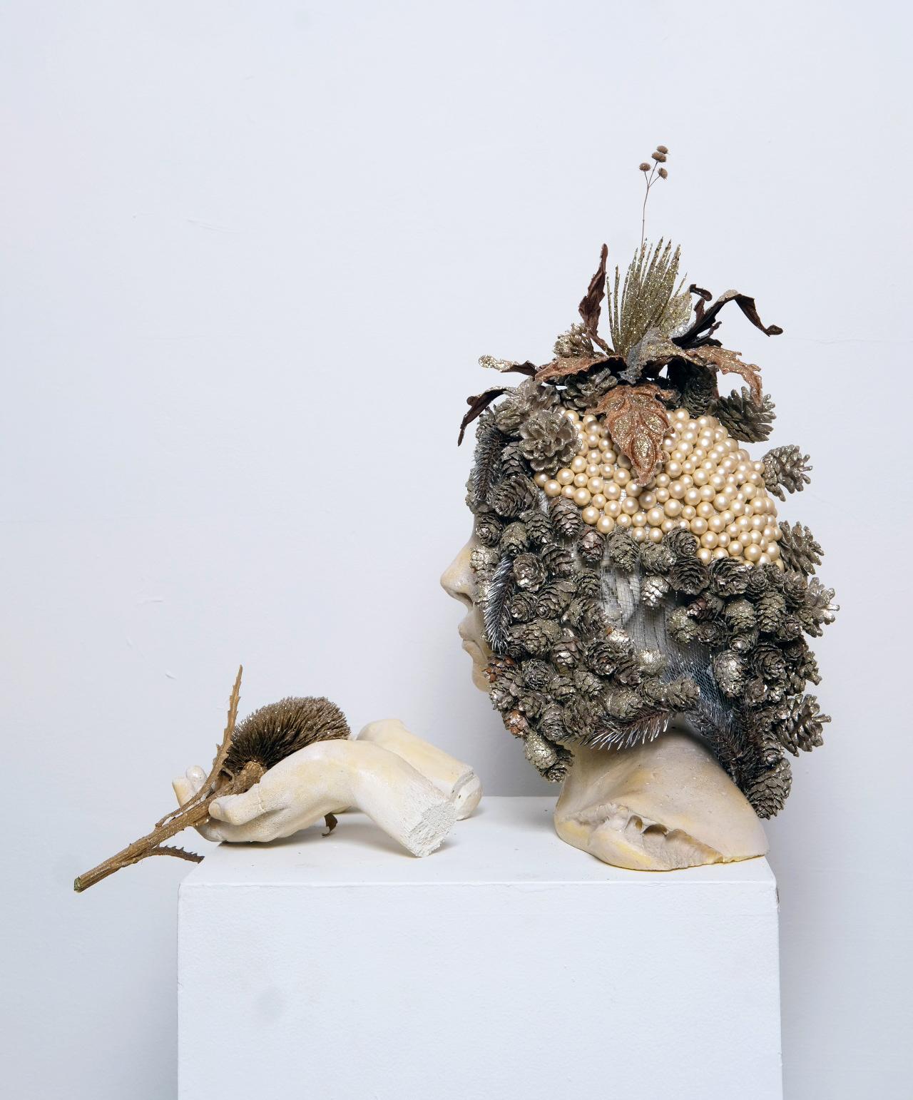 THIRD EYE- sculpture with pinecones and headdress - Sculpture by Kymia Nawabi
