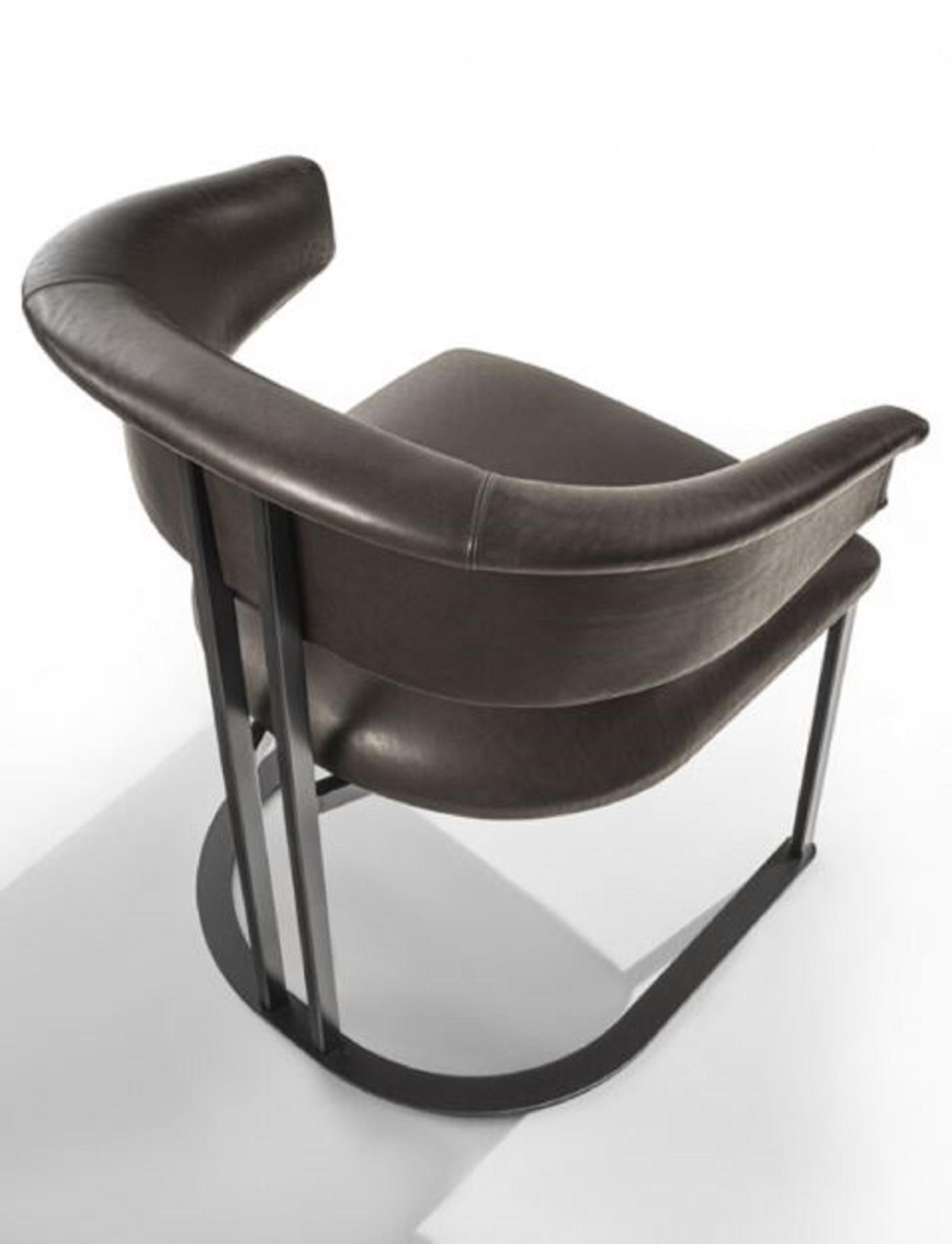 Kyo-Stuhl im Angebot 1