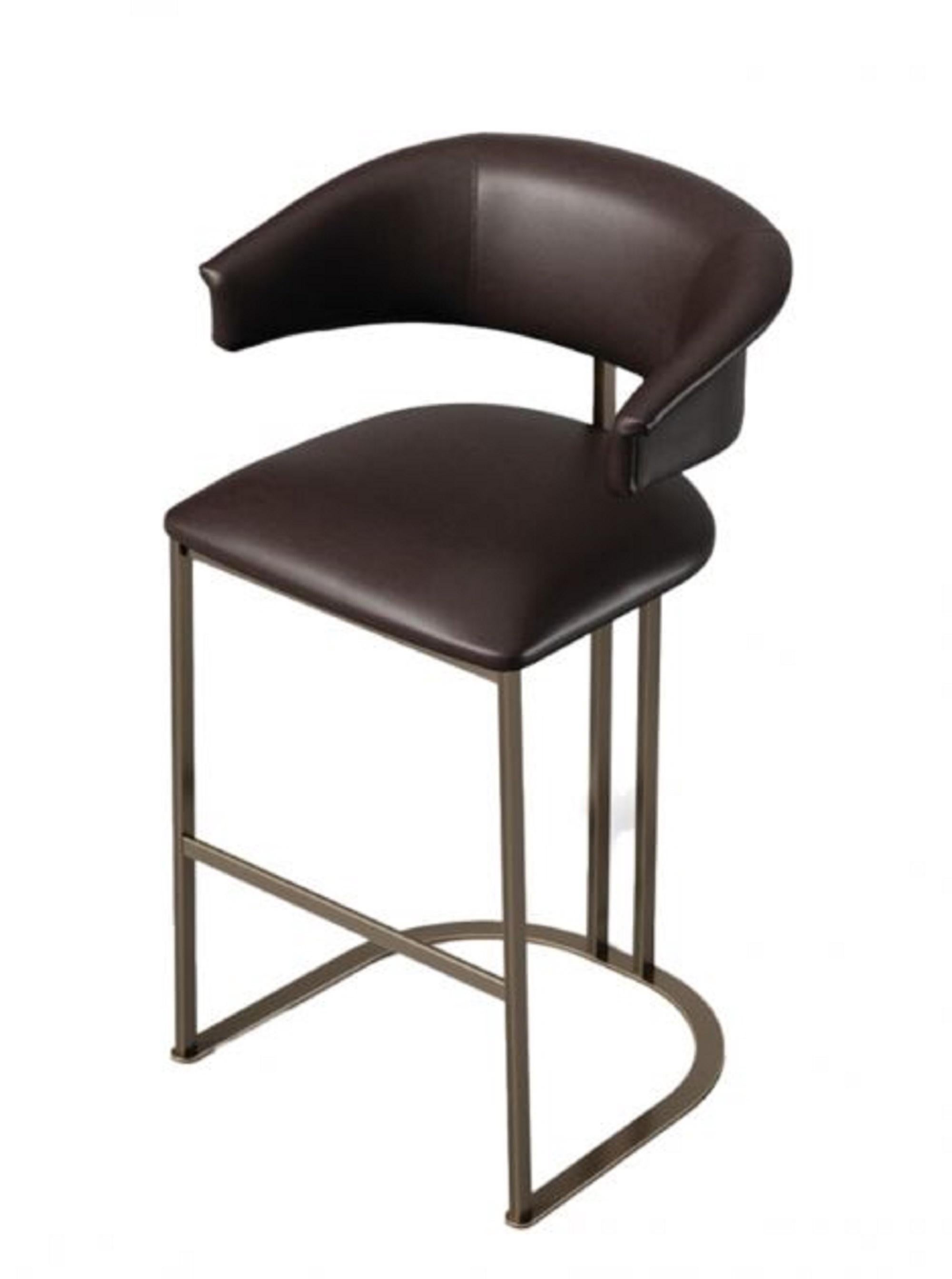 Kyo Hocker Stuhl (Handgefertigt) im Angebot
