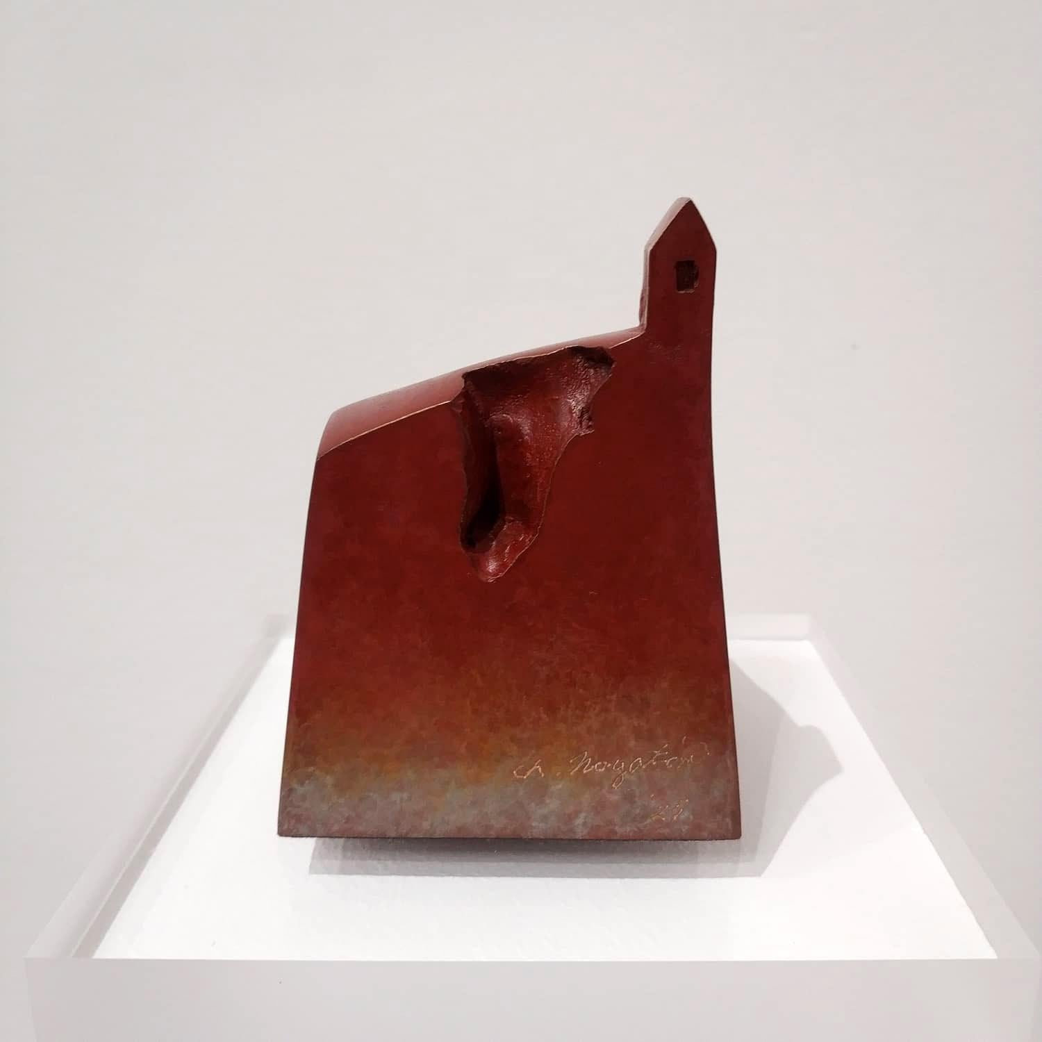 Autumn, bronze sculpture with red patina, 10 x 8 x 8 cm , 2025 - Gold Abstract Sculpture by Kyoji Nagatani