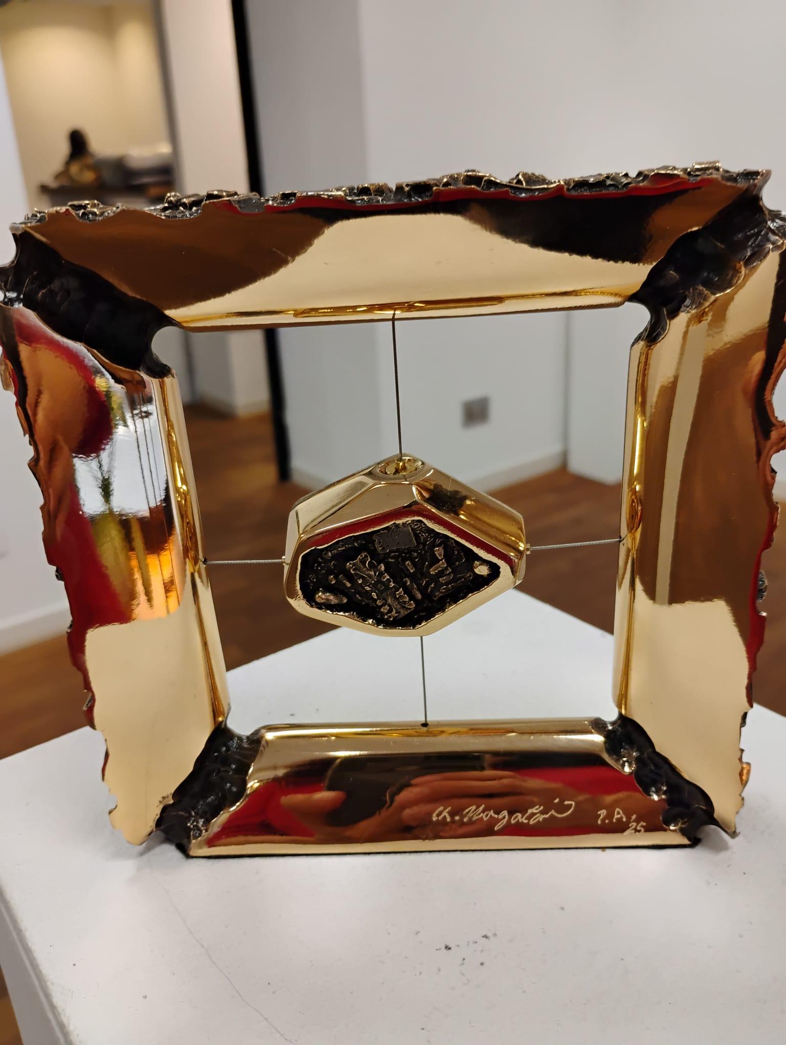 Star fossil, polished bronze sculpture 16 x 16 x 4 cm - 2025 - Sculpture by Kyoji Nagatani
