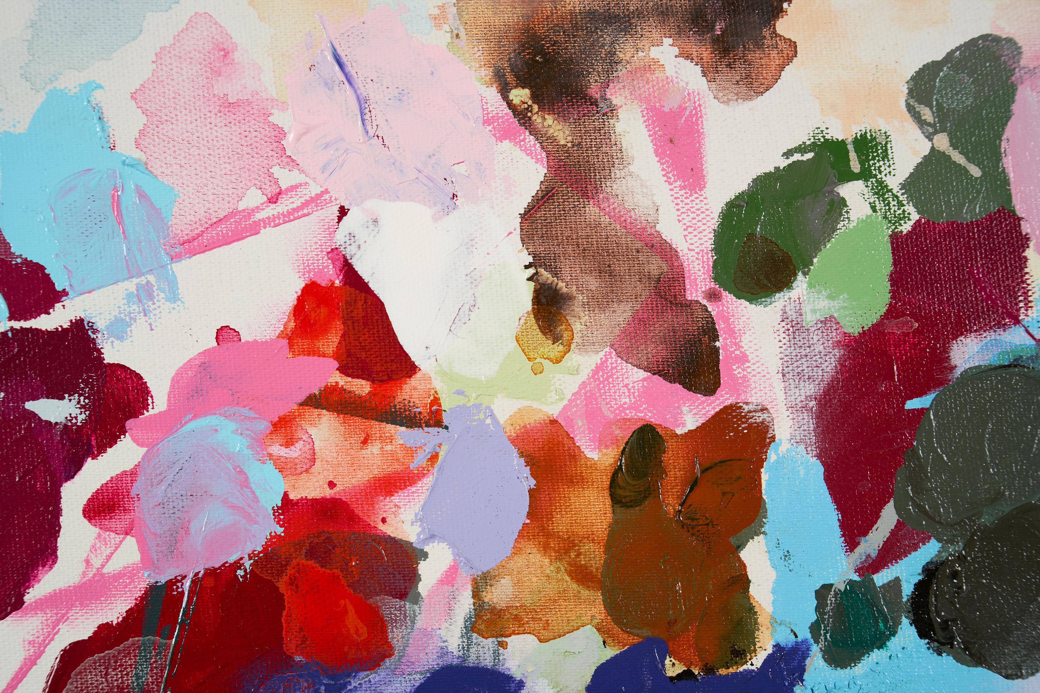 La serie Coincidencia Perfecta del artista surge como un homenaje contemporáneo a los caprichos del azar que recuerda a la técnica de Jean Arp, en la que creaba nuevas formas sensuales rasgando papel de colores y dejándolo caer libremente, guiado