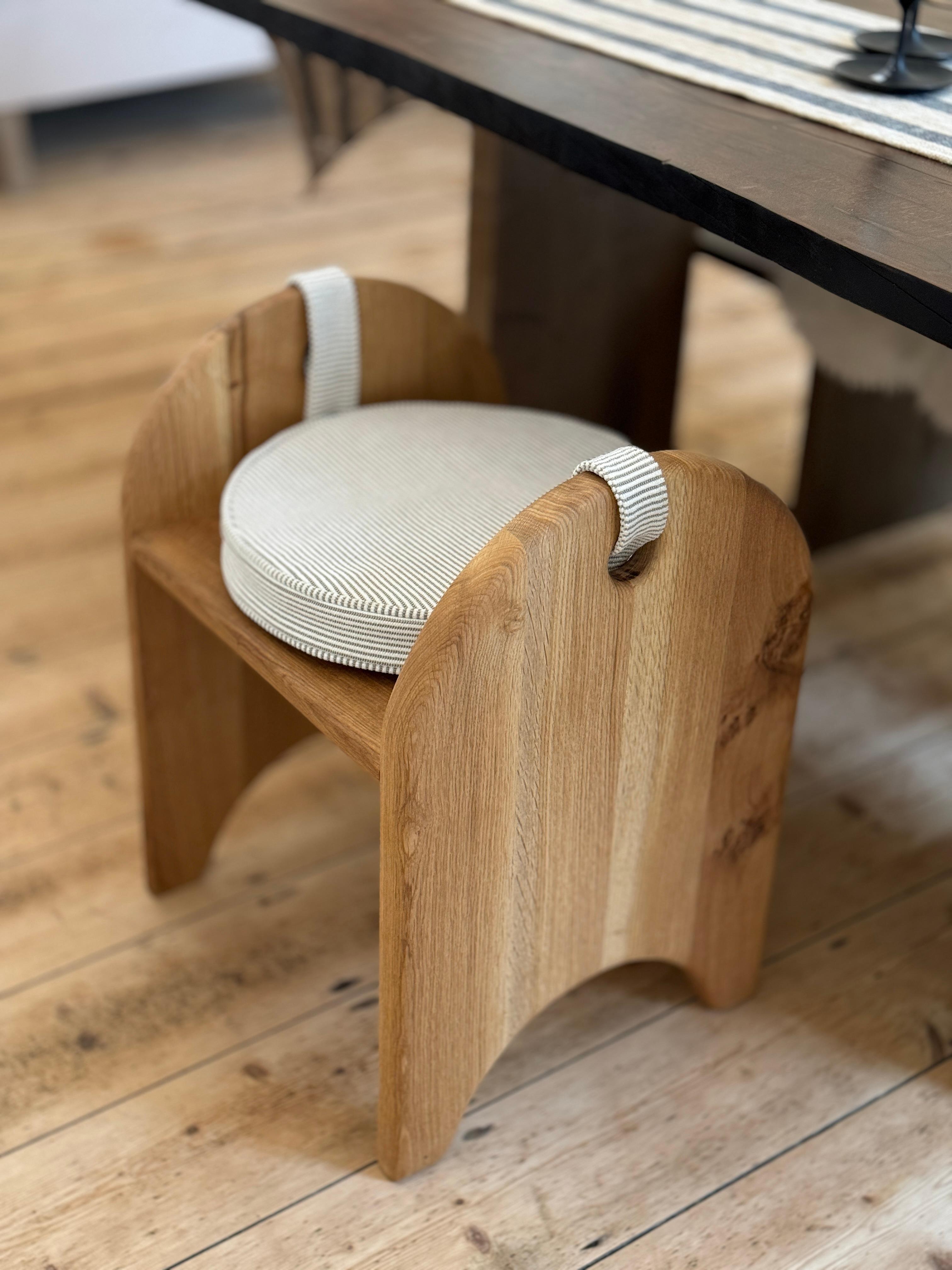 Sgabello Oak in lino in vendita 3