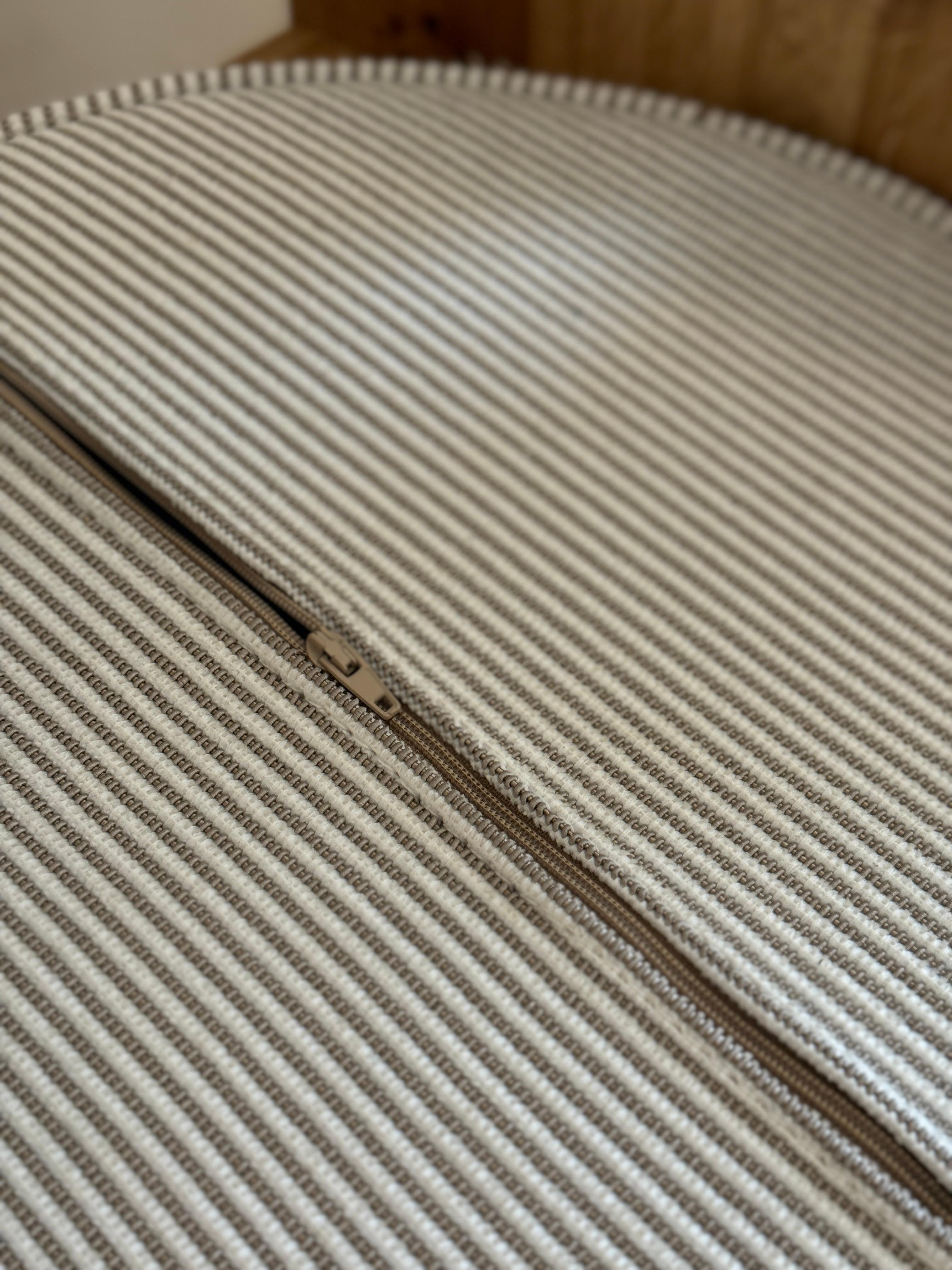 Sgabello Oak in lino in vendita 11